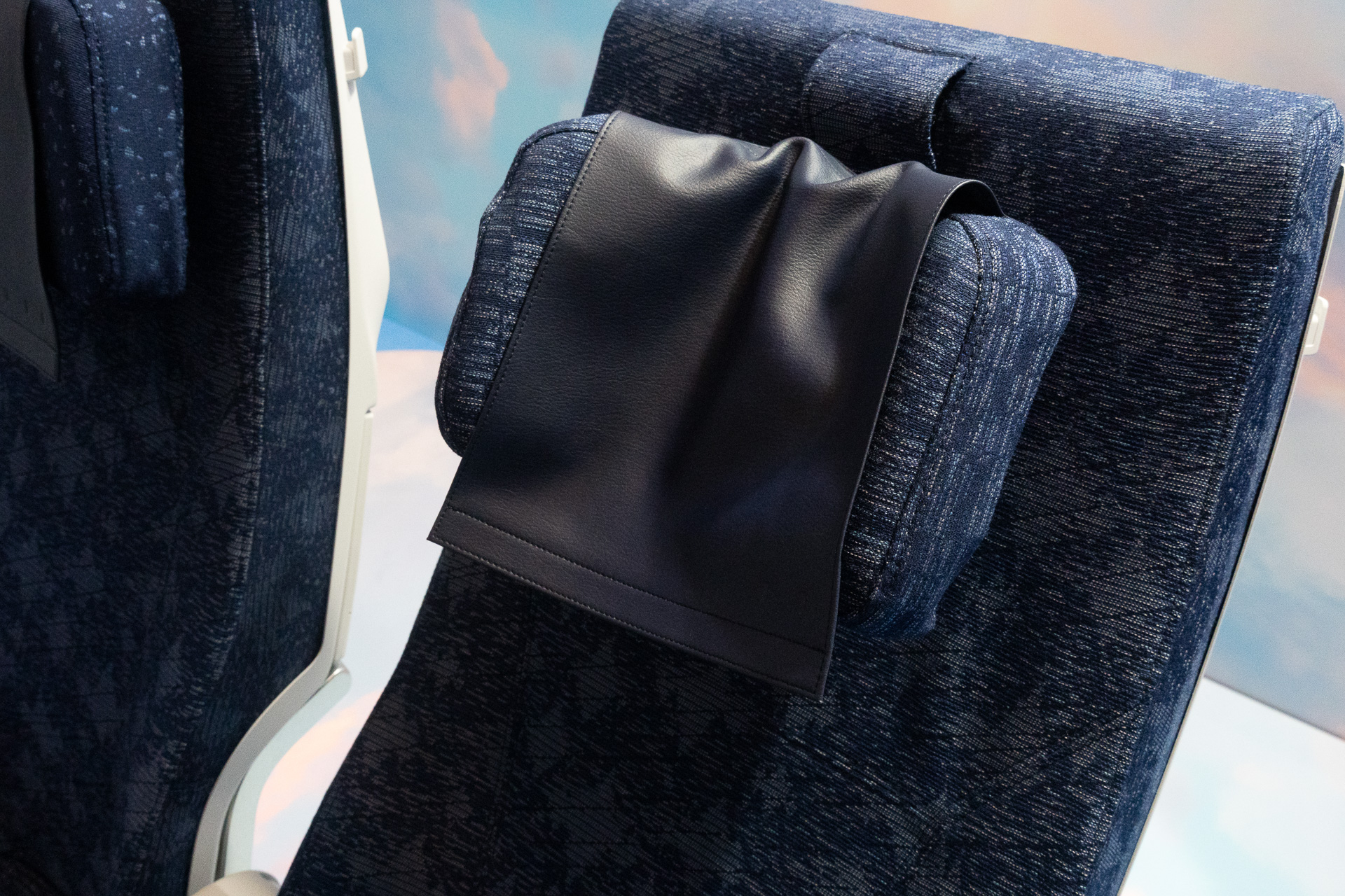 The adjustable headrest provides ample support even without a neck pillow.