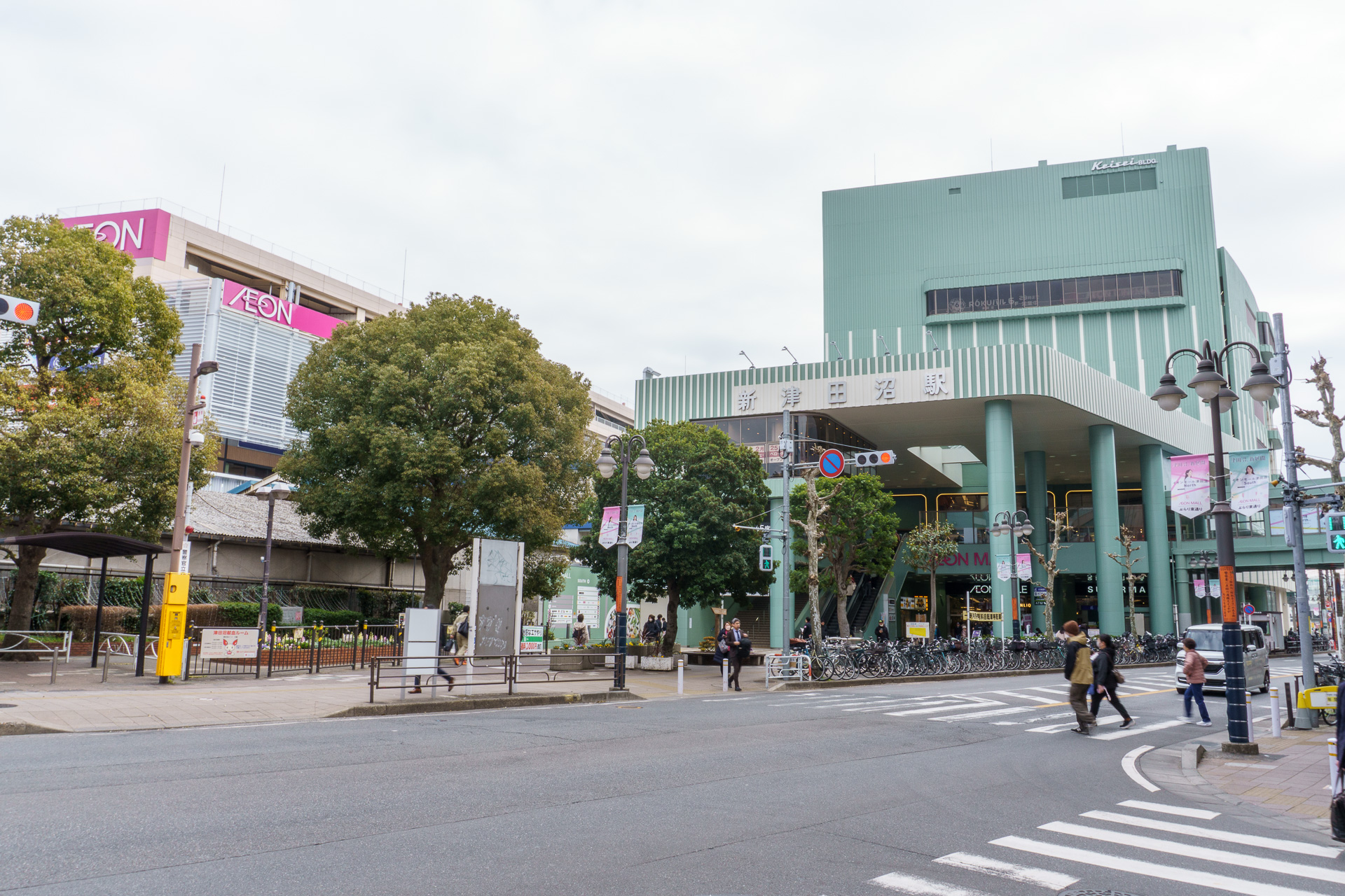 イトーヨーカドー時代との比較（左写真撮影：宮武和多也）