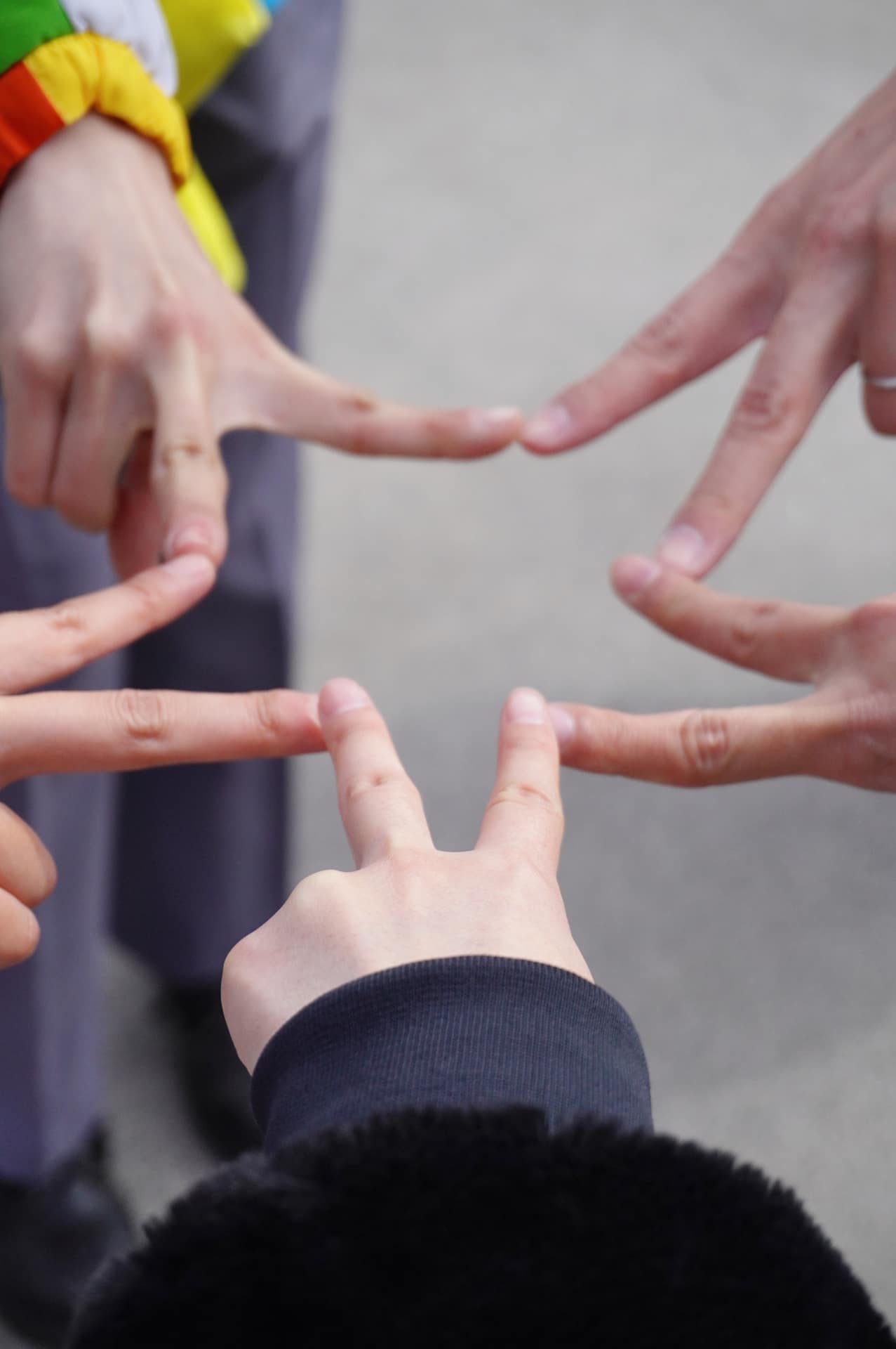 みんなで一致団結してスターを探し、近くのクルーに伝えよう
