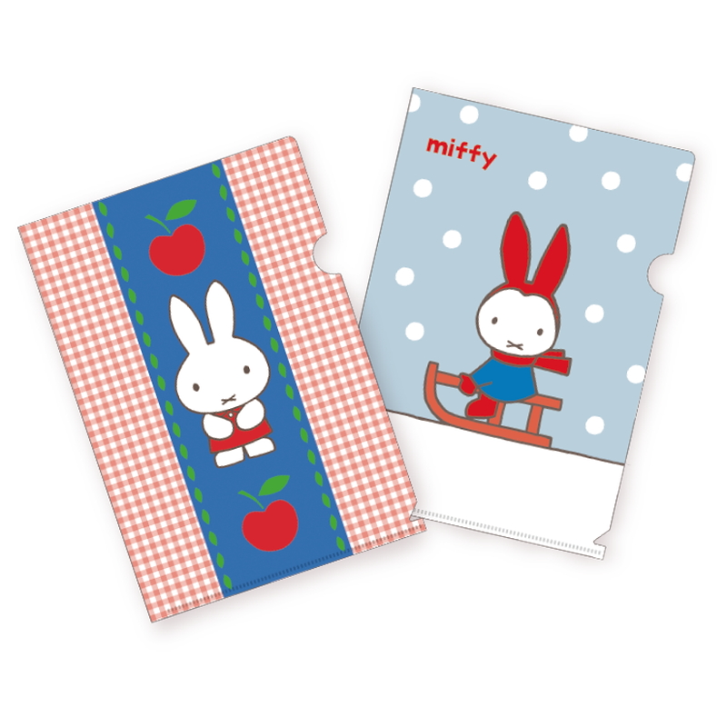 A5クリアファイル（全2種、各253円）