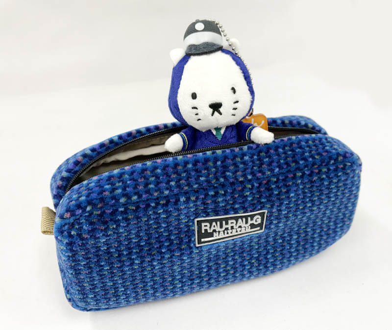 「モケットぺんポーチ（Osaka Metro・青デザイン）」（3300円）