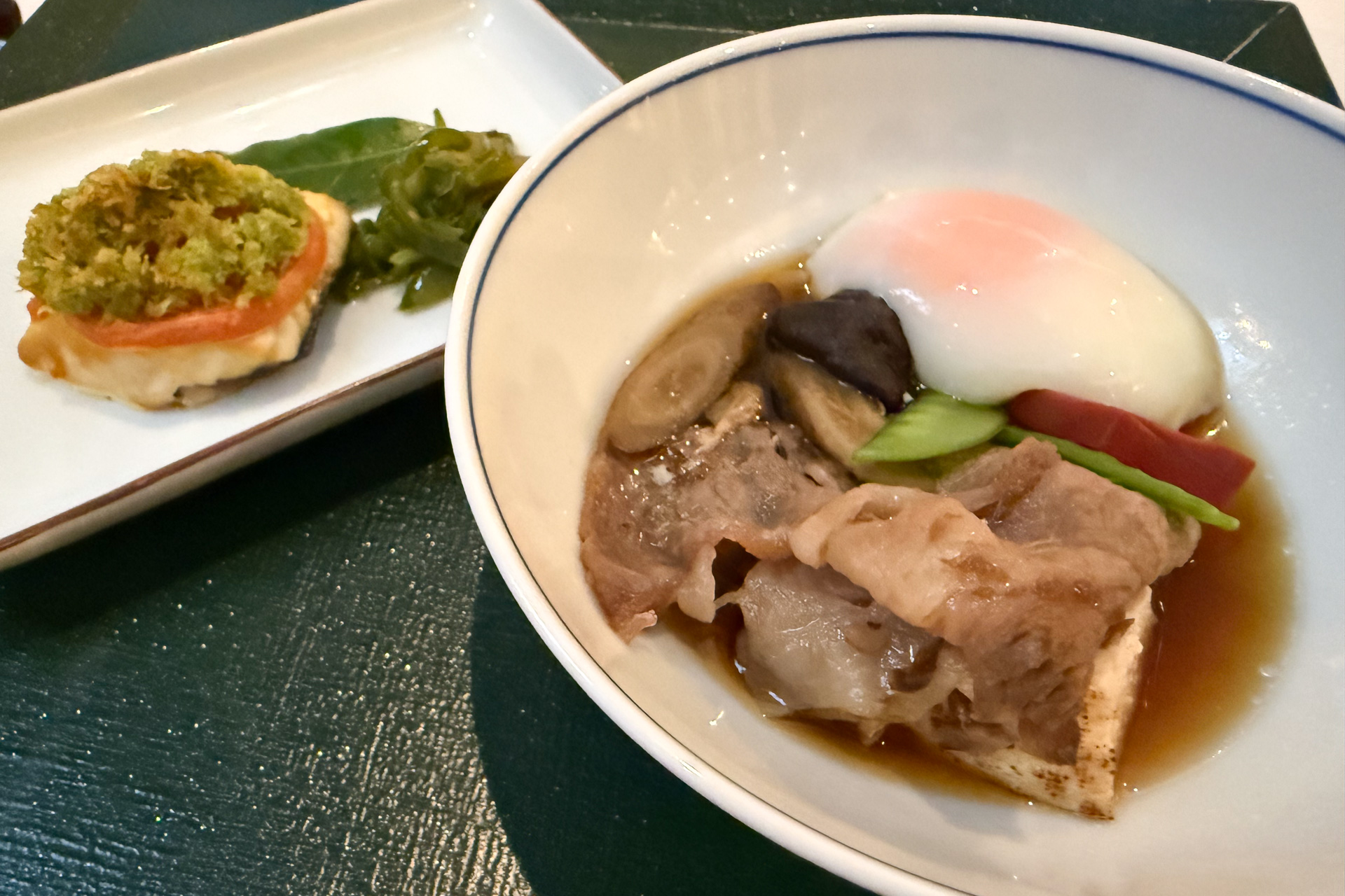 ザ・レストラン 富士での夕食。牛肉のすき焼きと鰆の紫蘇バター焼き