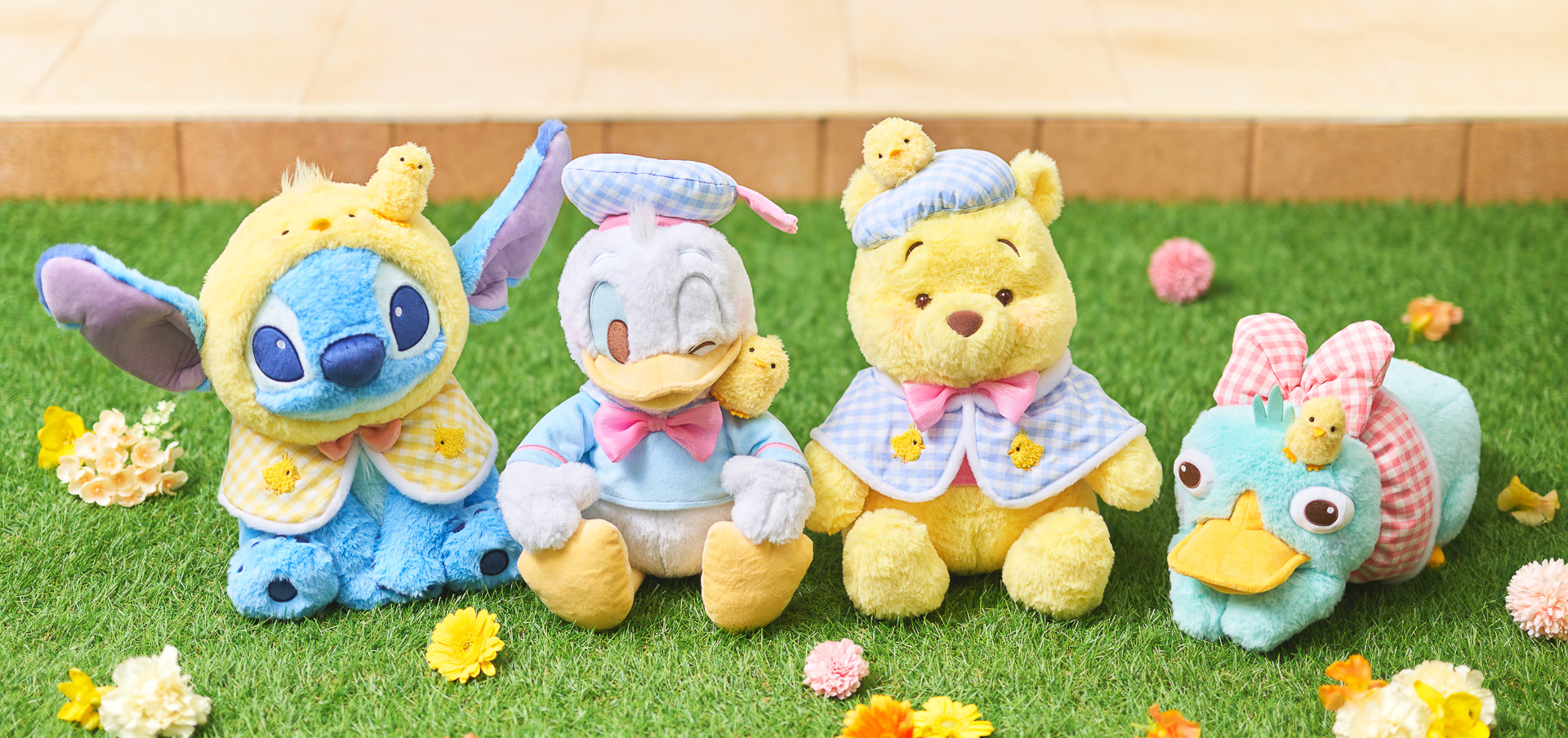 ディズニーストアからギンガムチェック＆ひよこモチーフの新作ぬいぐるみ発売