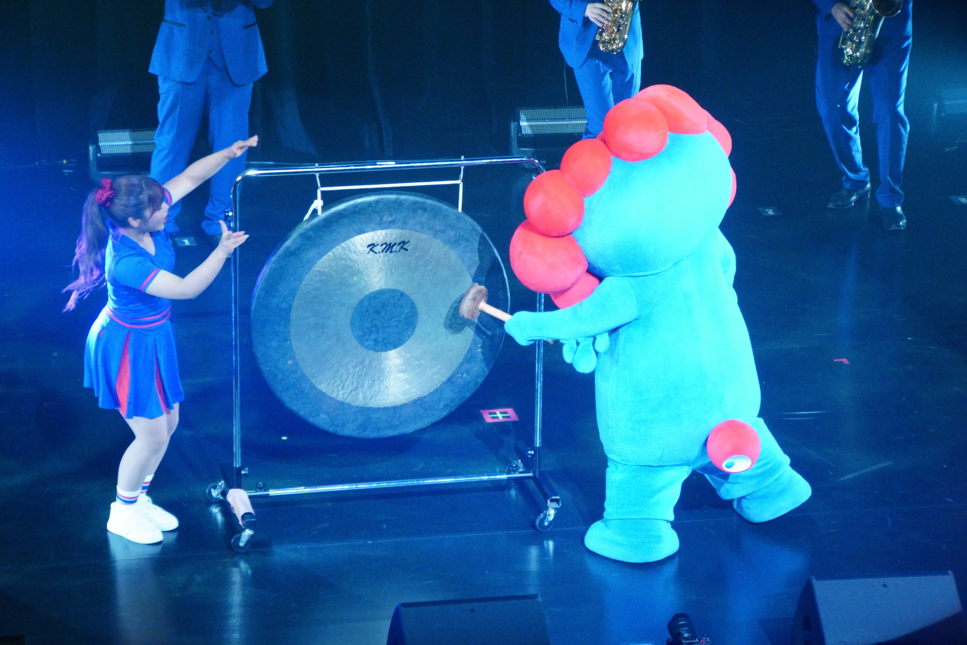 ミャクミャクチャレンジとして楽器の演奏に挑戦