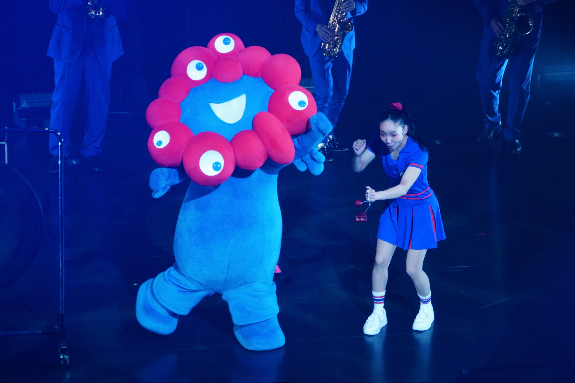 ミャクミャクチャレンジとして楽器の演奏に挑戦