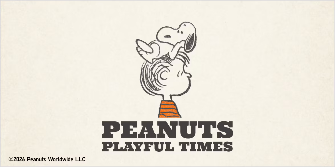 ピーナッツUTコレクション「PLAYFUL TIMES」。Tシャツのほか、スウェットやコーチジャケットも展開している