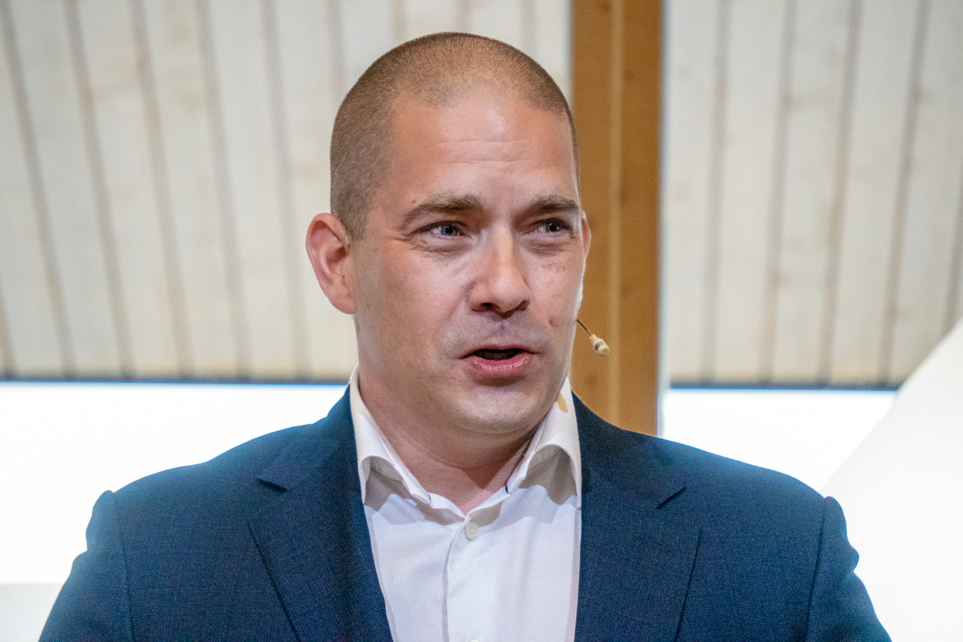フィンエアー CEO トゥルッカ・クーシスト氏。前職はフィンランドの歴史ある郵便事業会社「Posti Group」でCEOを務め、2024年4月にフィンエアーCEOに就任