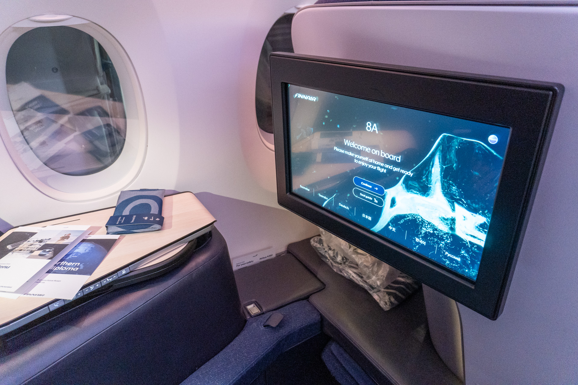 新型ビジネスクラスシート「AirLounge（エアラウンジ）」。従来の航空機シートとは異なる“シェル型”の座り心地が魅力