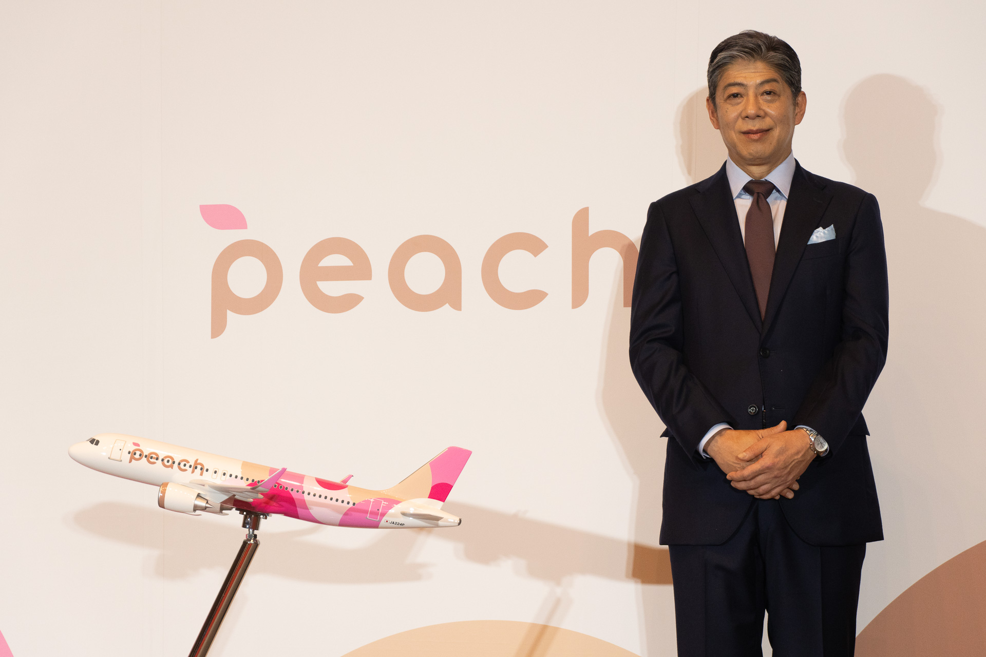 ピーチが創業15周年でブランドをリニューアルする。写真はPeach Aviation株式会社 代表取締役社長 CEO 大橋和成氏
