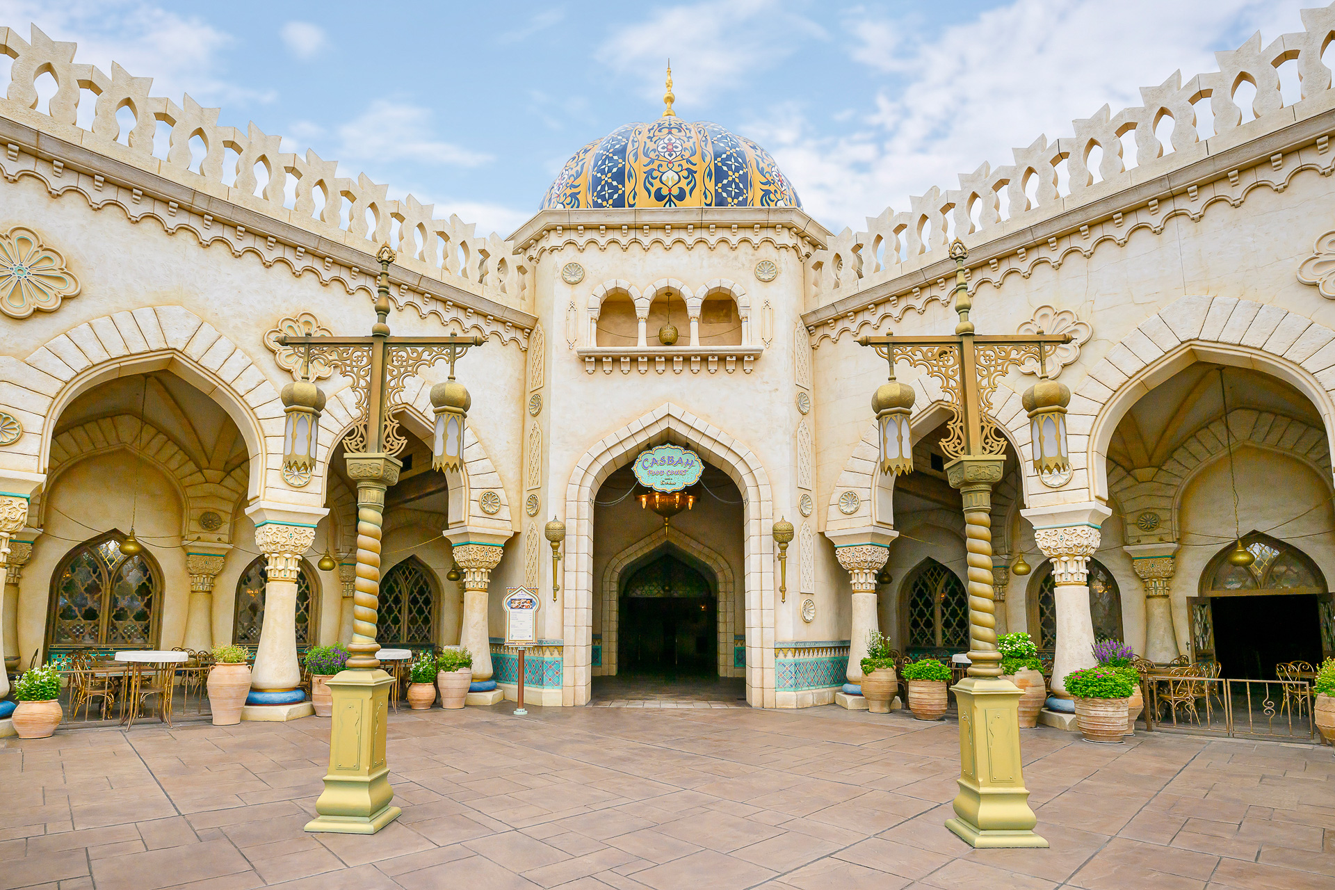 「カスバ・フードコート」では「スパイスプログラム」を開催。価格は2800円