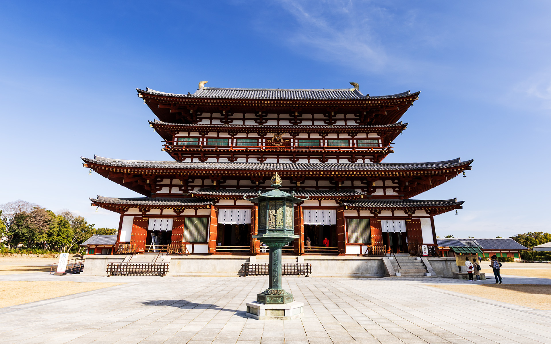 お写経勧進により復元された金堂