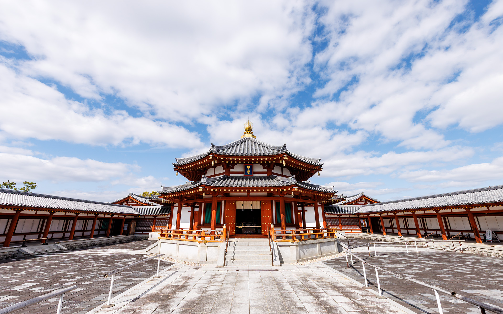 玄奘塔は玄奘三蔵の遺徳を後世に伝えるべく1991年に建立されたもの