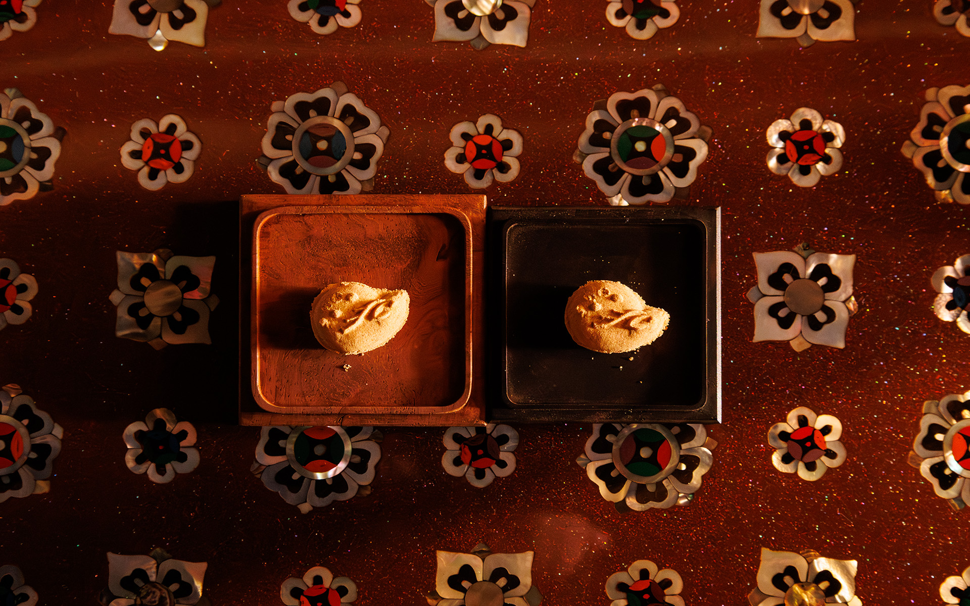 口に入れるとサッと溶けて香ばしさを残して消えていく。初めての体験だった