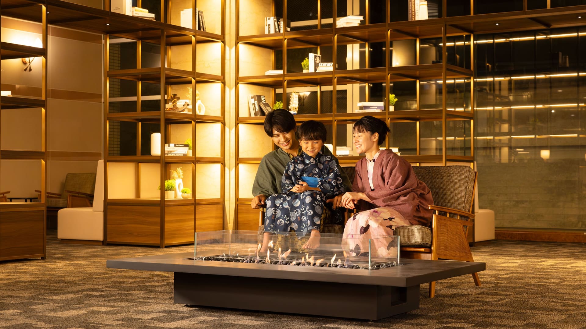 夕食時はもちろん、ラウンジでもアルコール含むドリンク飲み放題