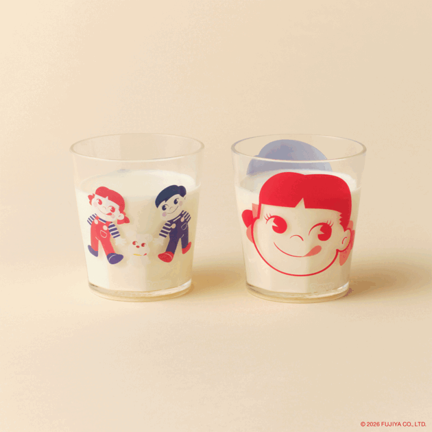 樹脂製タンブラー（各990円）