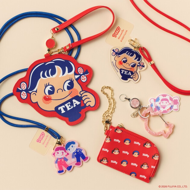 リール付きパスケース（2970円）、キーコインケース（2970円）、スマホショルダー（各2860円）、コードリール（2530円）