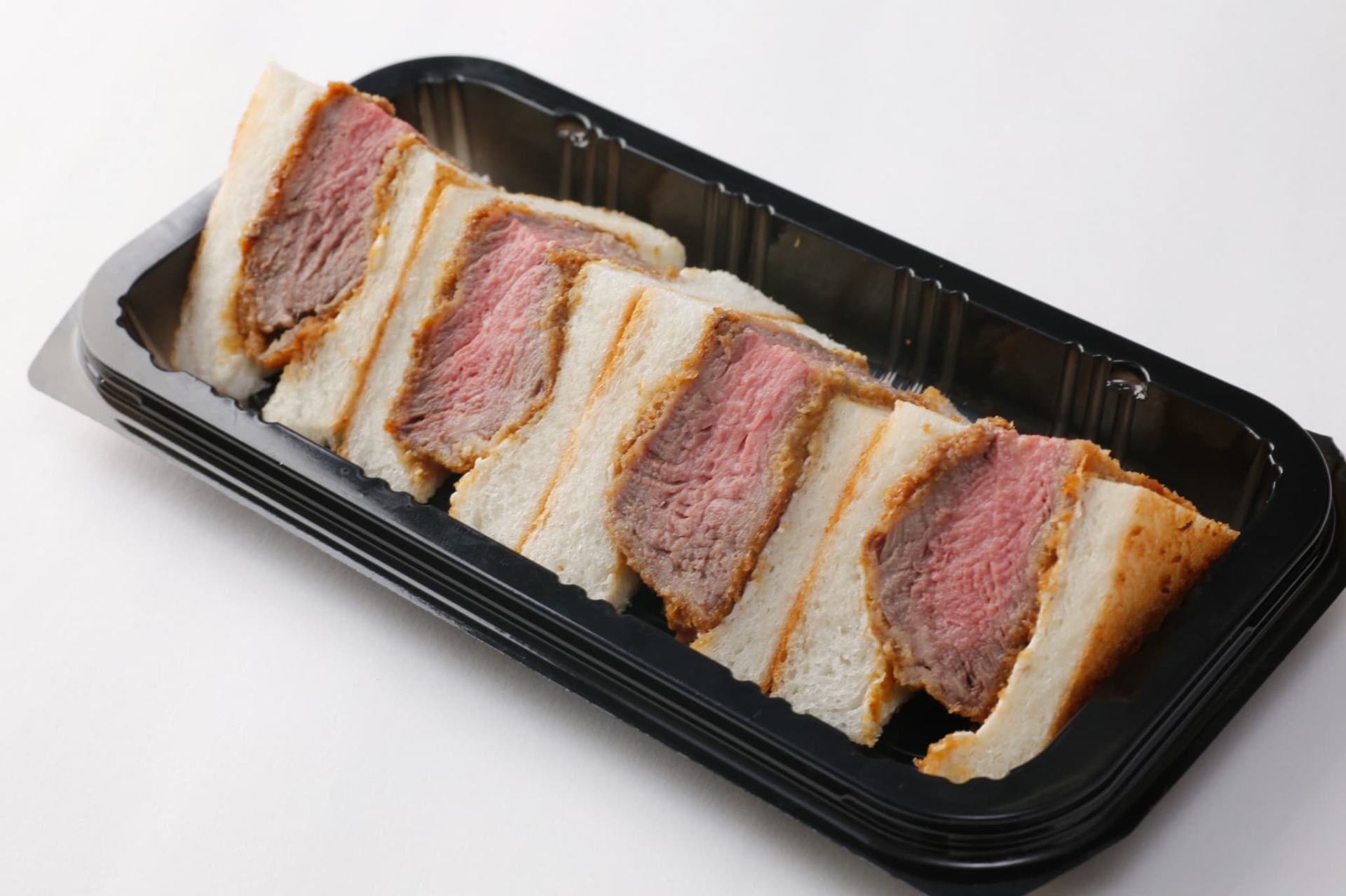 第5位 西洋銀座「牛フィレ肉のカツサンド」（1598円）