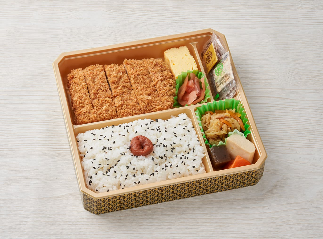 第7位 まい泉「やわらかヒレかつ弁当」（1382円）