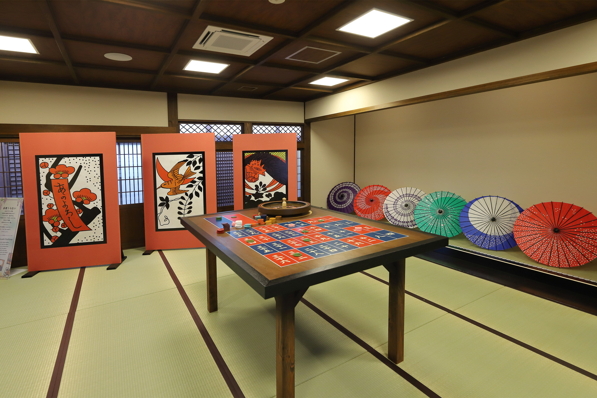 弐之間 昼の演目「京花占い」のセット