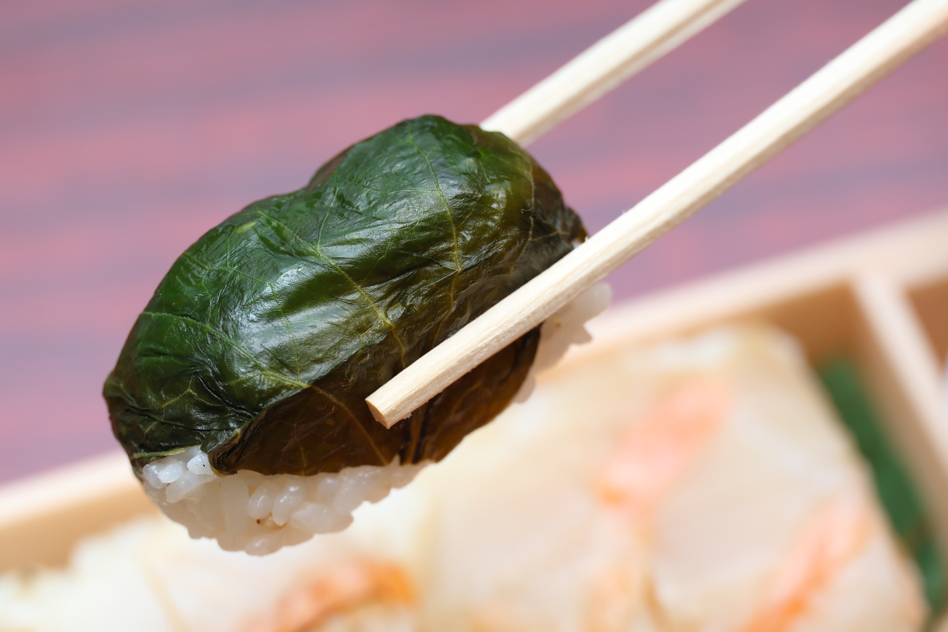 金目鯛おぼり山葵（わさび）葉巻き