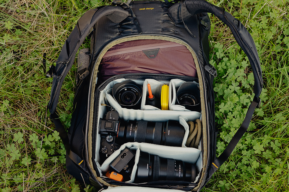 カメラキューブとの併用でカメラバッグに