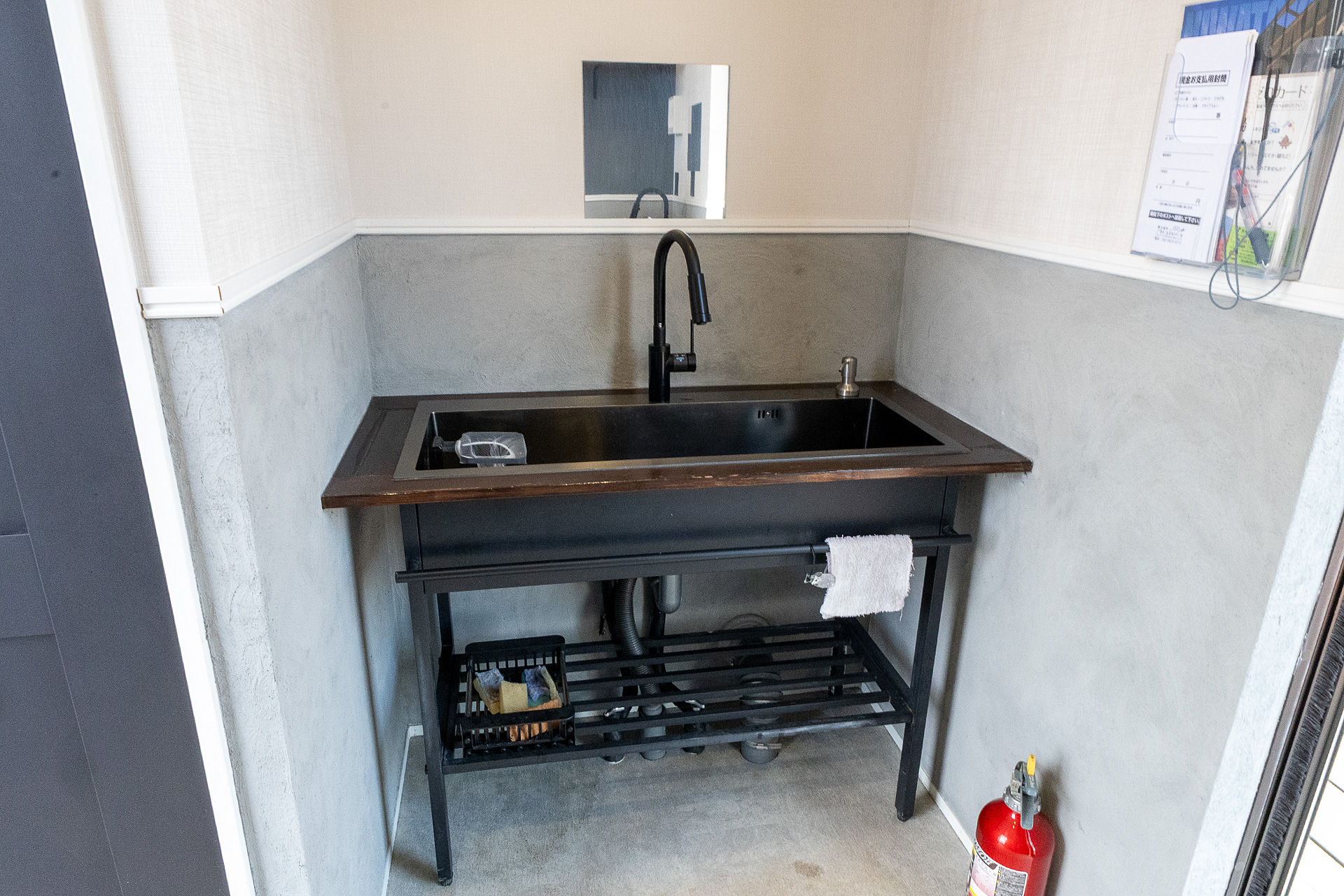 洗い場は3か所ある。屋内であり、夜間は自動でライトがつくので利用しやすい。もちろん清潔だった