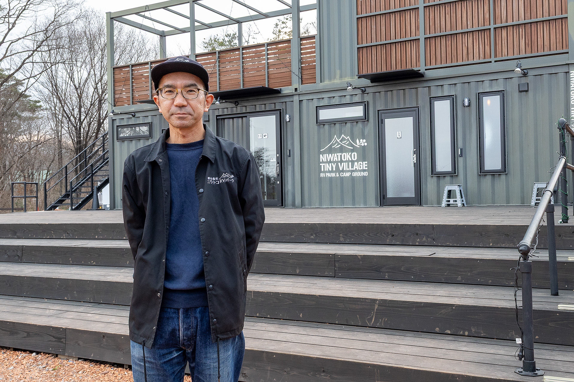 普段常駐しているのは店長の富（とみ）さん。ご自身も軽キャンパーに乗っている