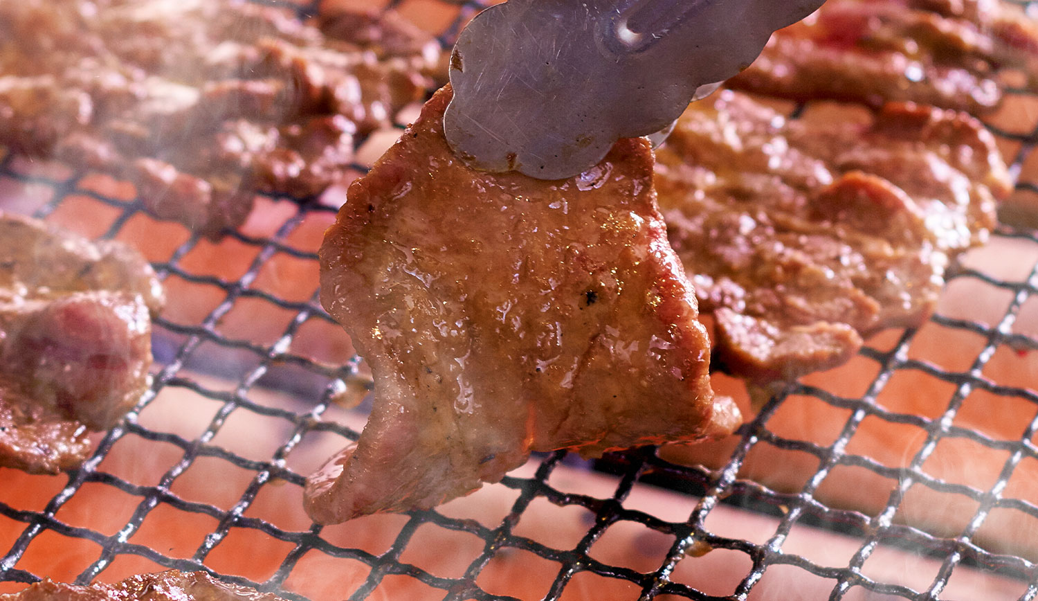 名物は牛たん網焼き