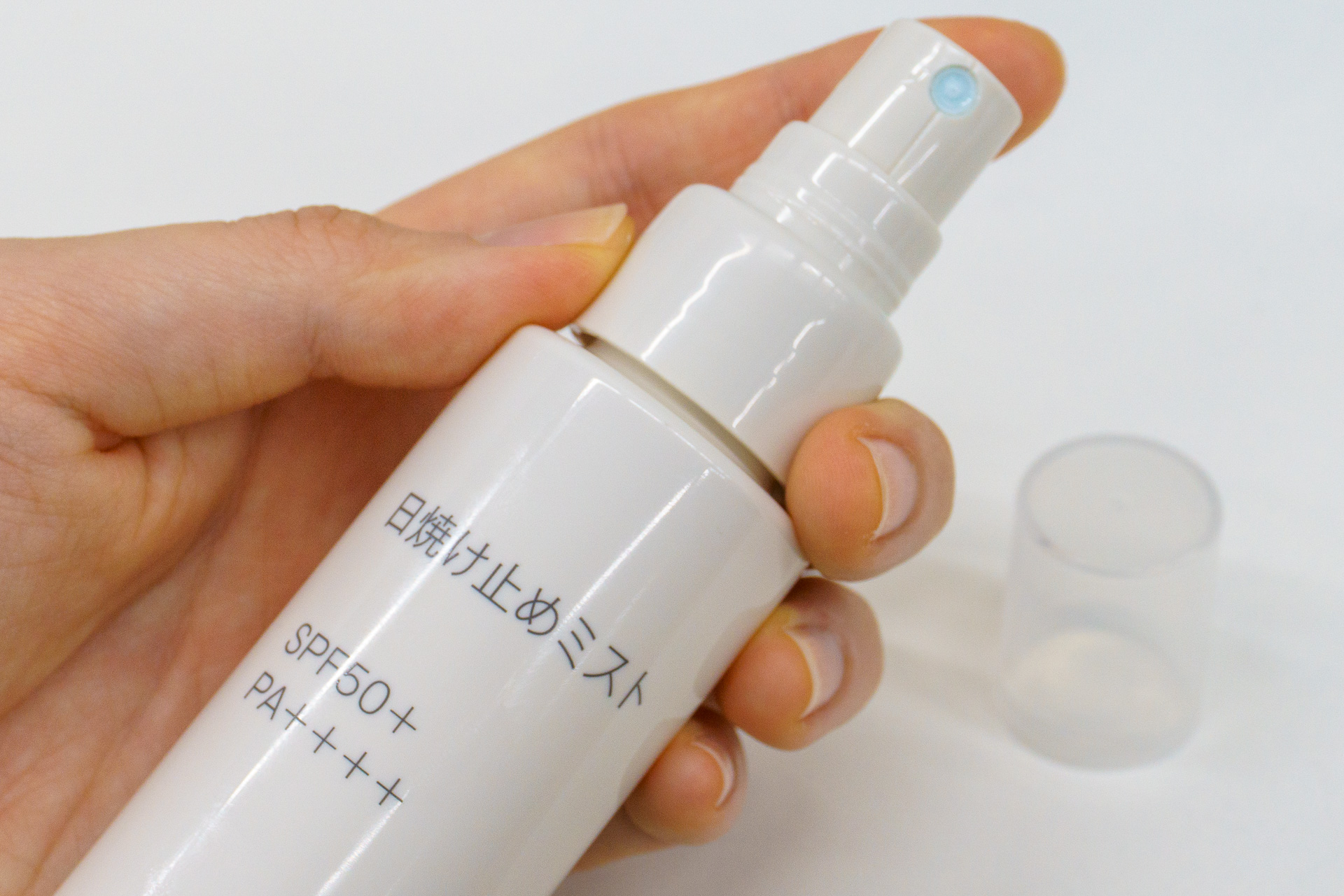 日焼け止めミスト（70mL 890円）は髪にも使える