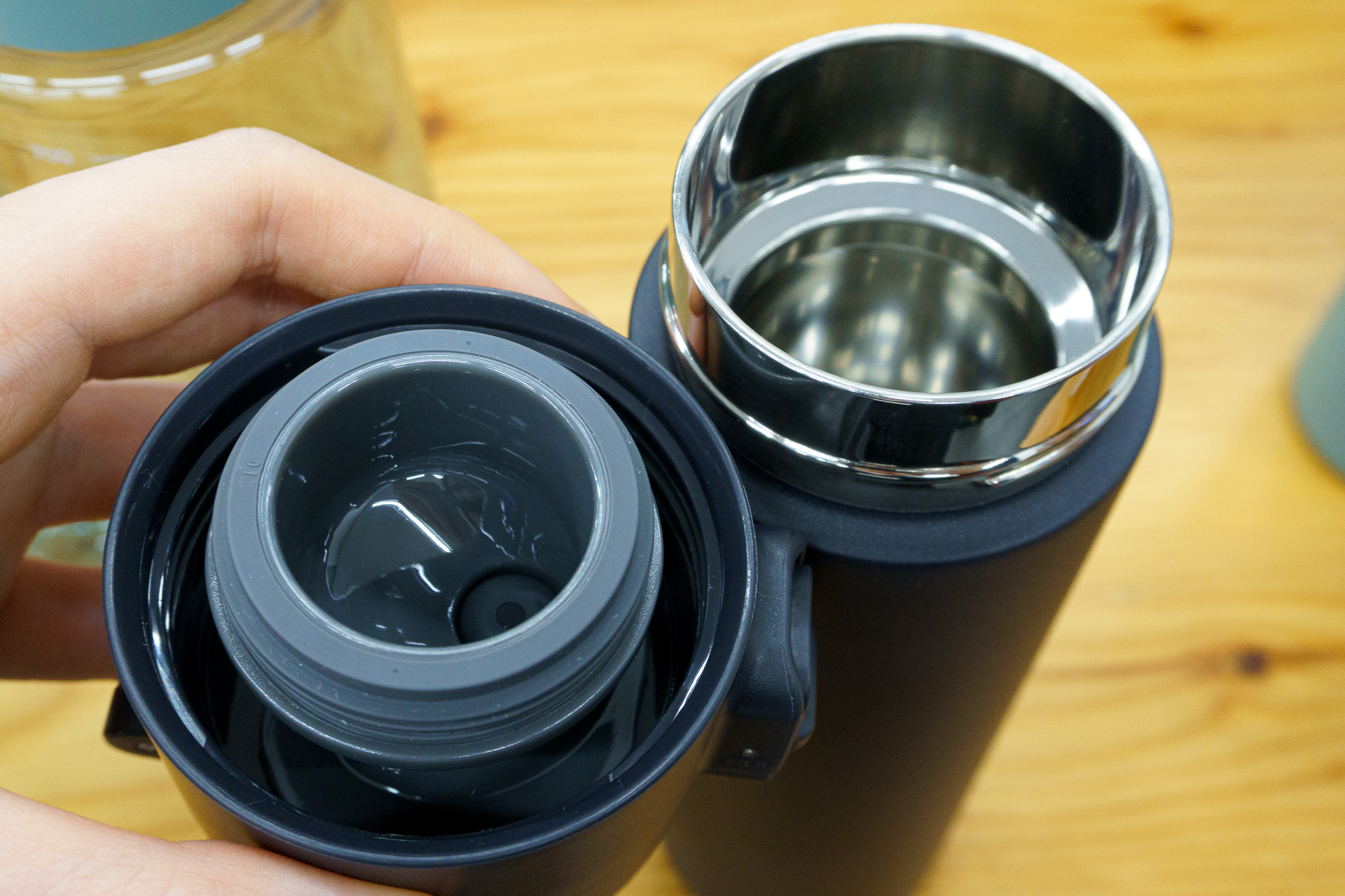 氷を入れやすく、お手入れしやすい仕様