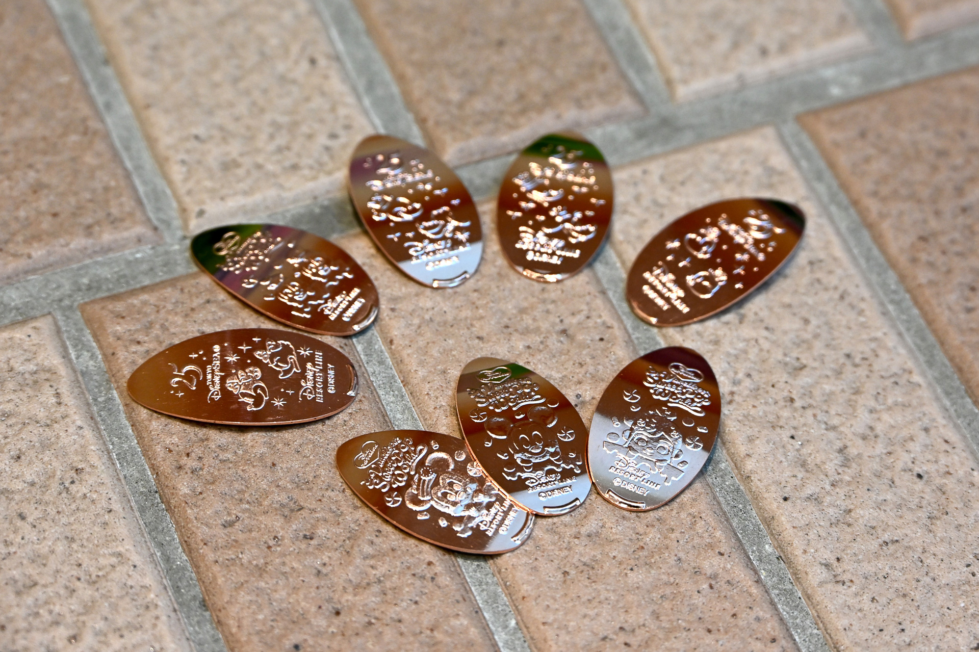 各ステーションのスーベニアマシンでは、限定デザインの1枚が手に入る