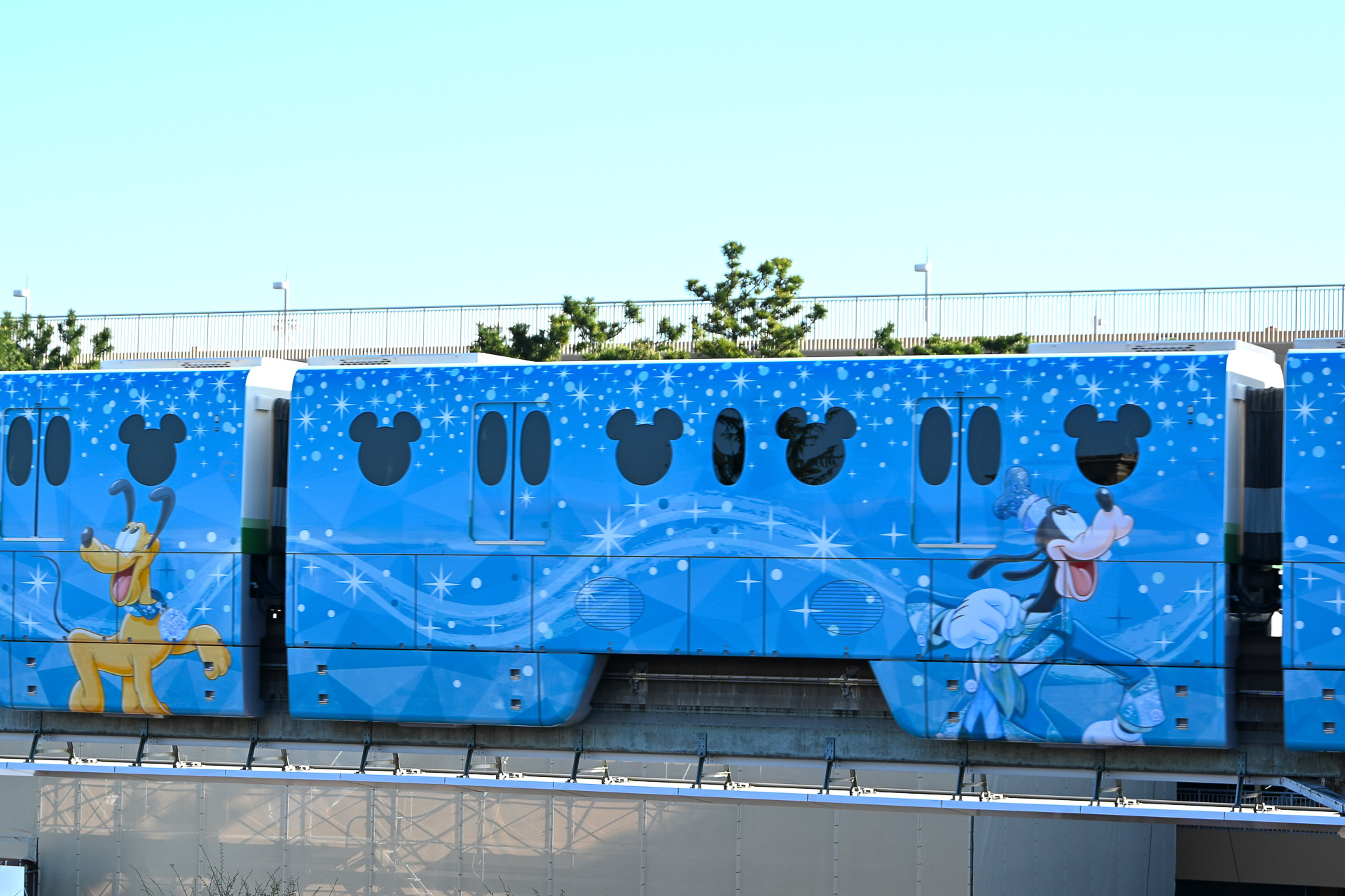 外装はそれぞれ、車両ごとにキャラクターが異なっている