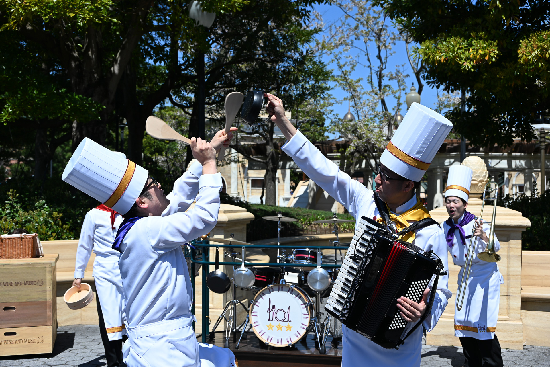 ゲストの参加パートも！　胡椒缶とフライパンでリズムを刻む