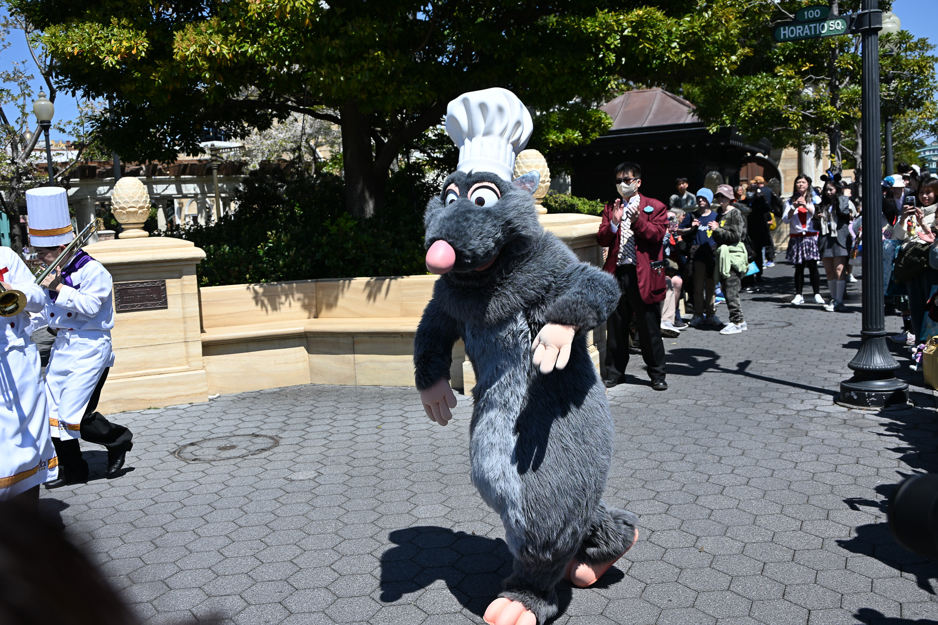 ディズニー＆ピクサー映画「レミーのおいしいレストラン」もサプライズで登場！