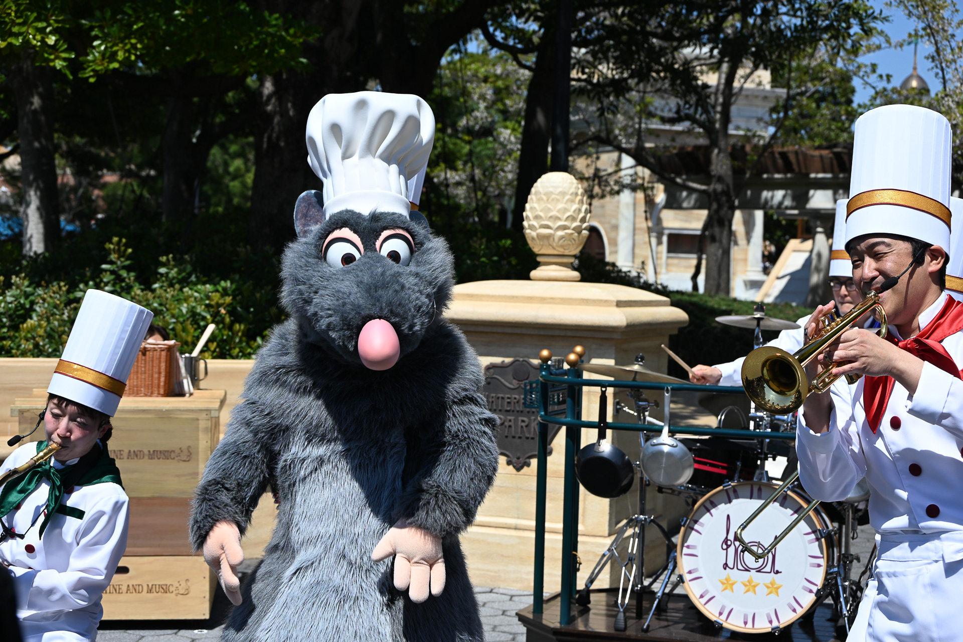 ディズニー＆ピクサー映画「レミーのおいしいレストラン」もサプライズで登場！