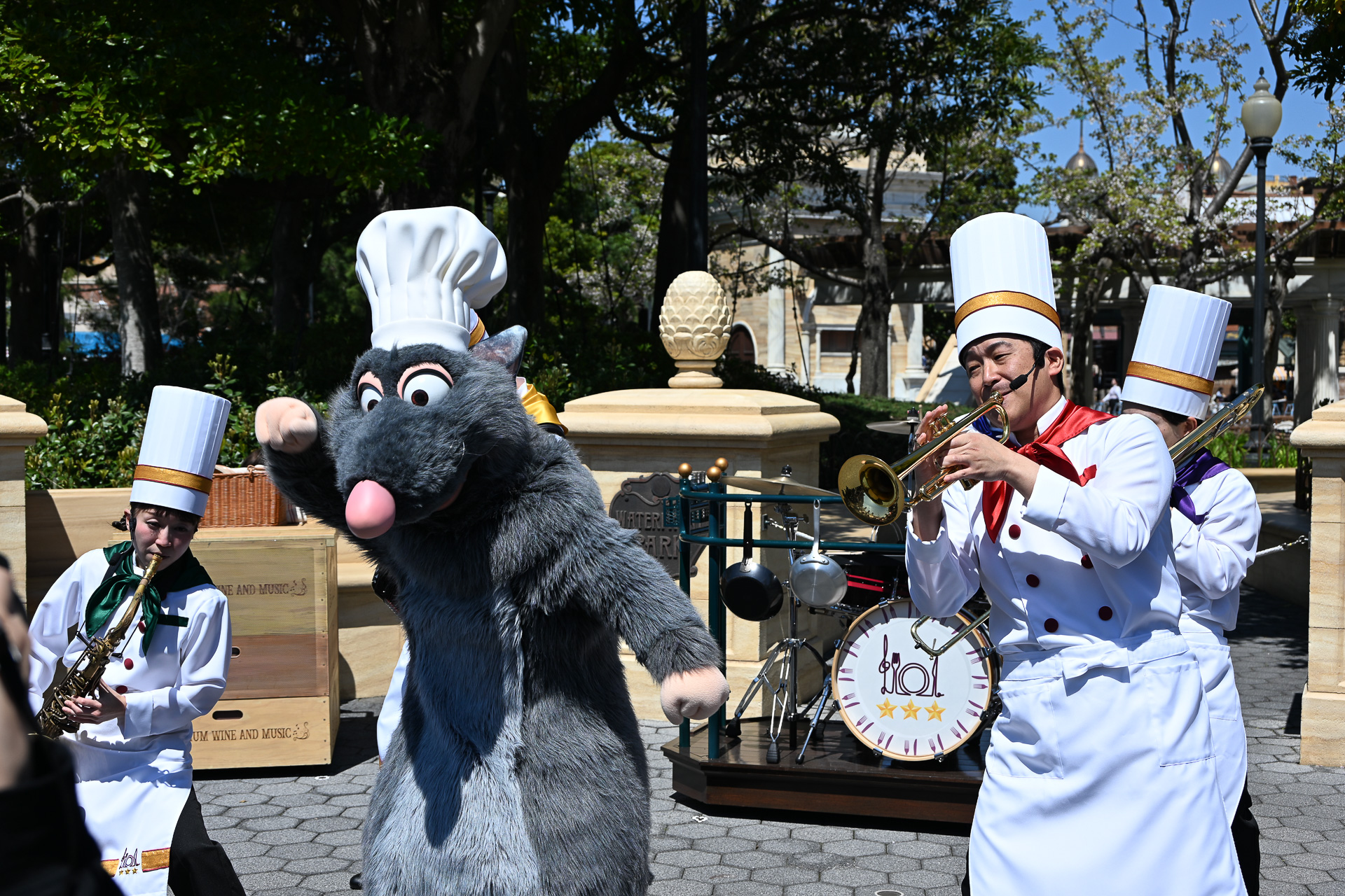 ディズニー＆ピクサー映画「レミーのおいしいレストラン」もサプライズで登場！