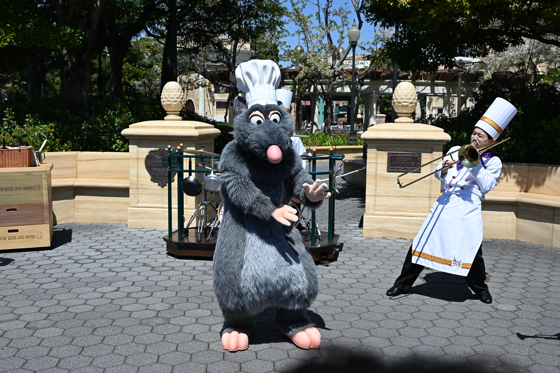 ディズニー＆ピクサー映画「レミーのおいしいレストラン」もサプライズで登場！