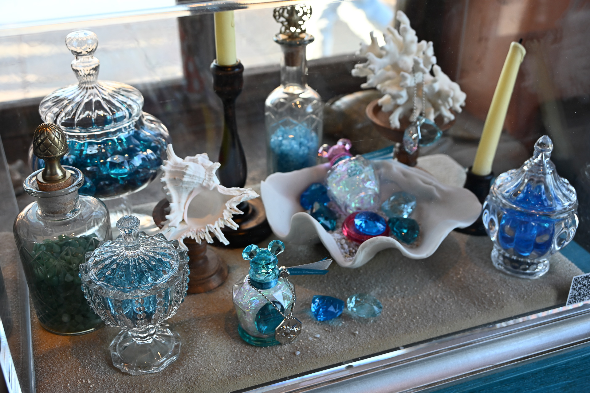 ボトルが並び、これからの体験に期待が高まる！