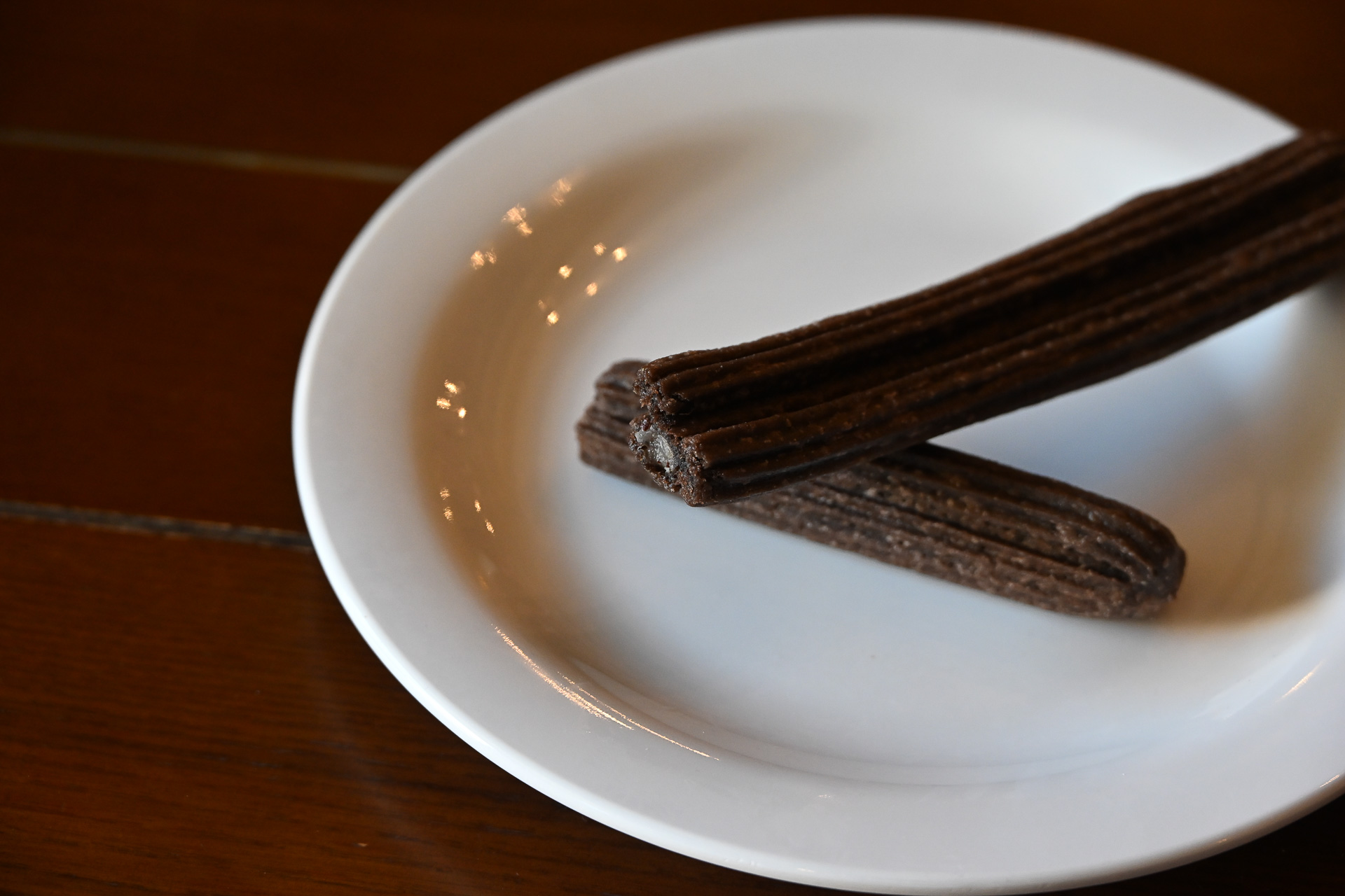 ミルククリームとココア生地の相性抜群な1本