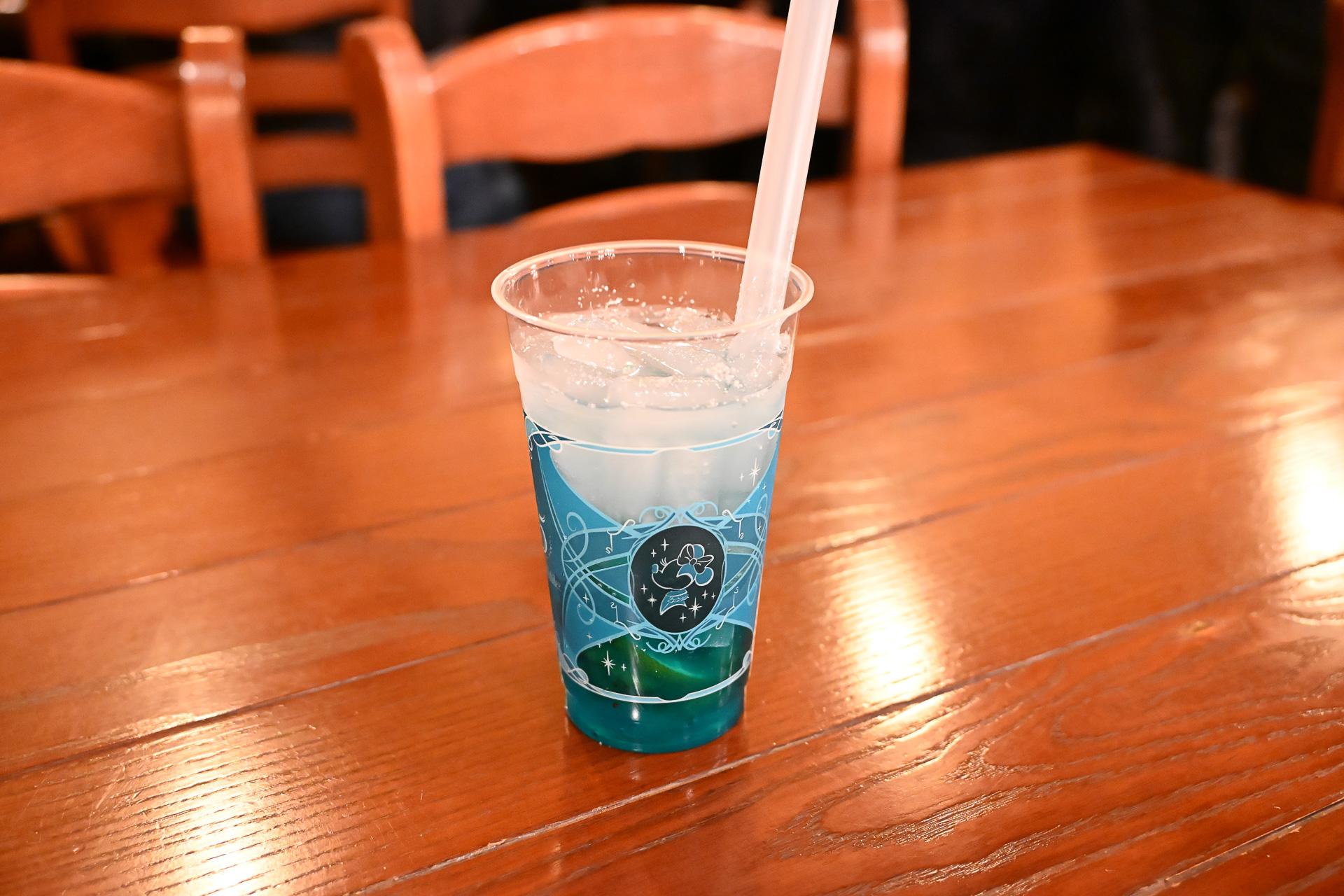 スペシャルスパークリングドリンクキウイ＆ライム（750円）