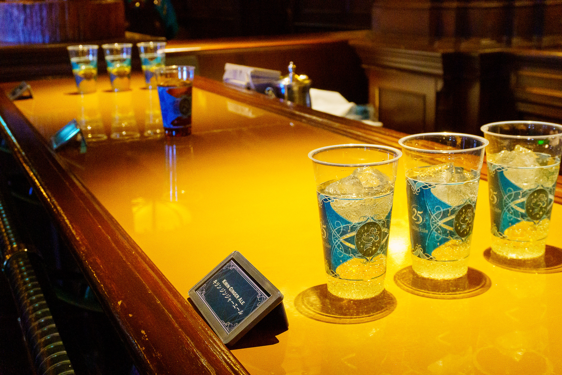 イベント参加者は2階「テディ・ルーズヴェルト・ラウンジ」で、アルコール含むドリンクを自由にいただける