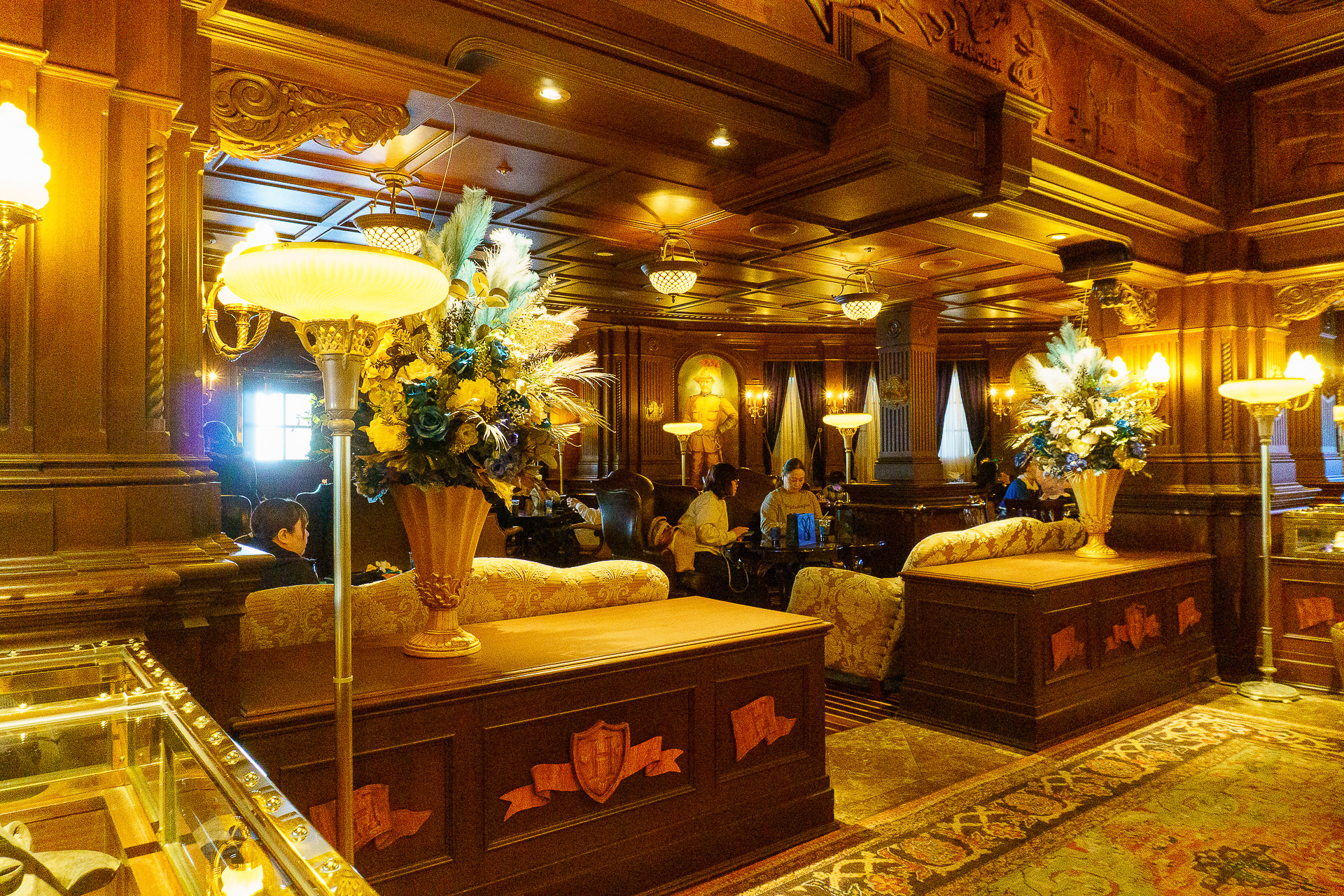 イベント参加者は2階「テディ・ルーズヴェルト・ラウンジ」で、アルコール含むドリンクを自由にいただける