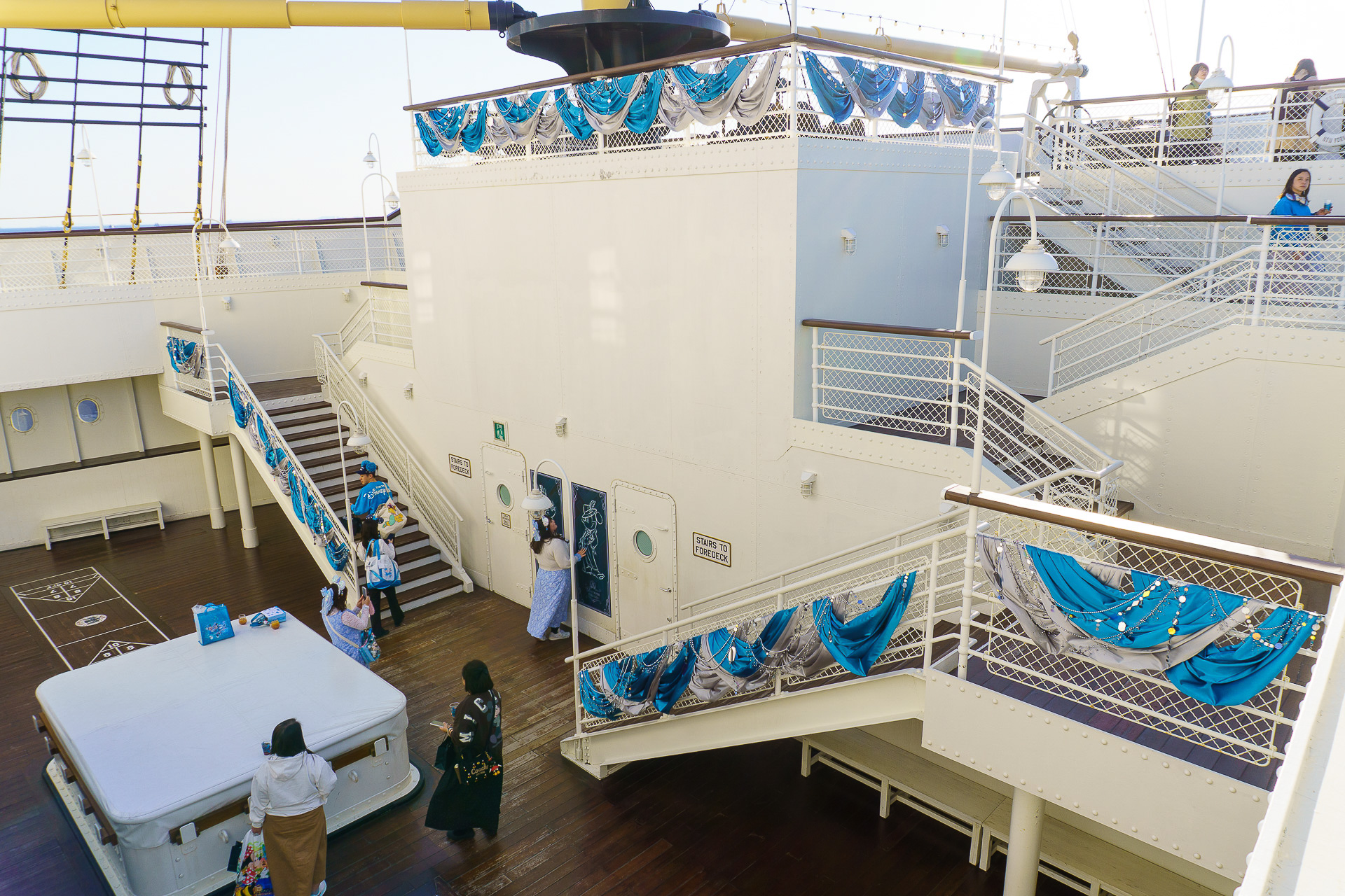デッキでは、思い思いに撮影も楽しめる。こちらも特別な装飾で飾られていた