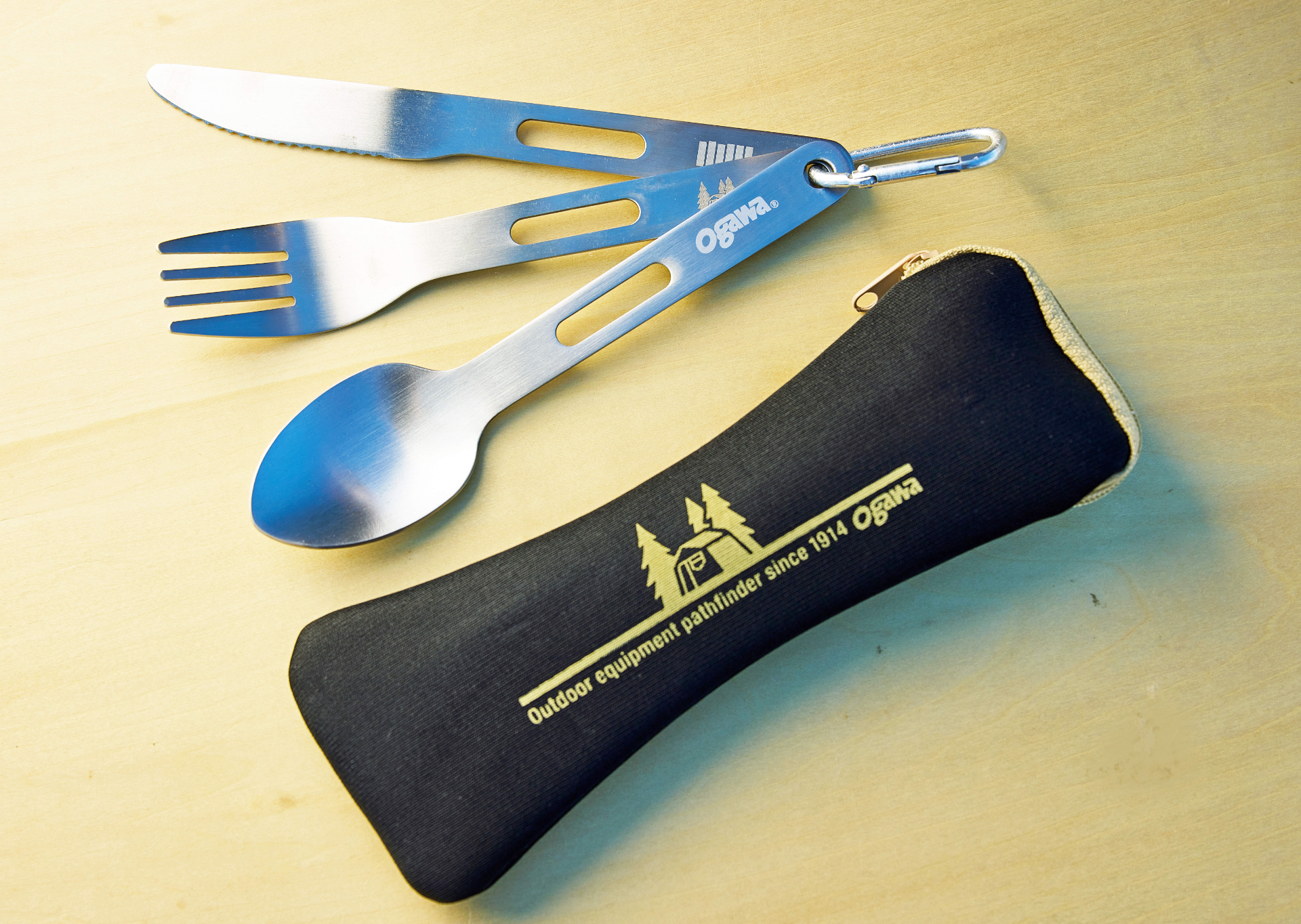 3本入れてもガチャガチャばたつかない専用ポーチ