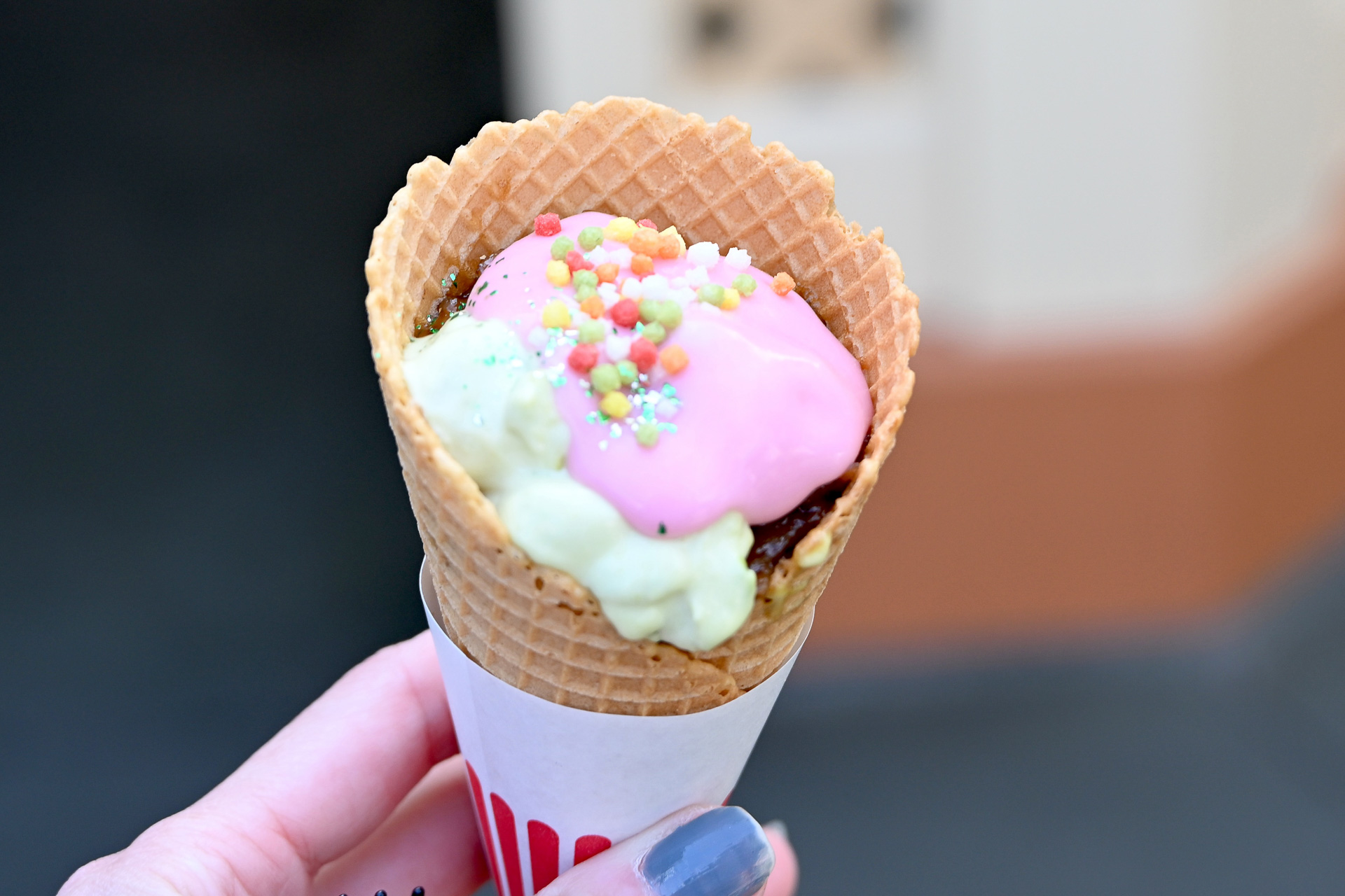 牛カルビコーン アボカドマヨネーズ＆マッシュポテトは、この春マストの大人気メニュー