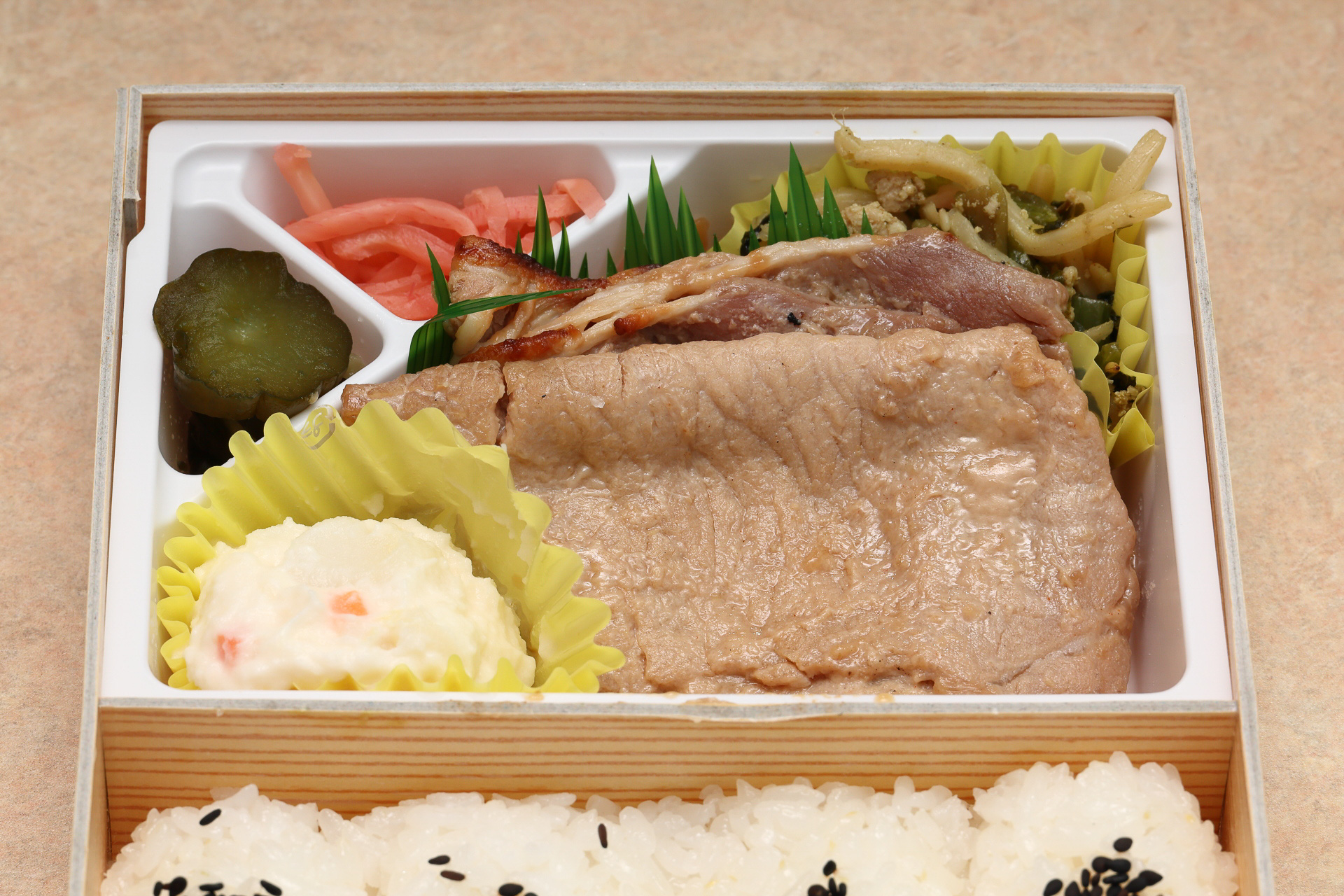 しっかりとしたボリュームのあるしょうが焼き