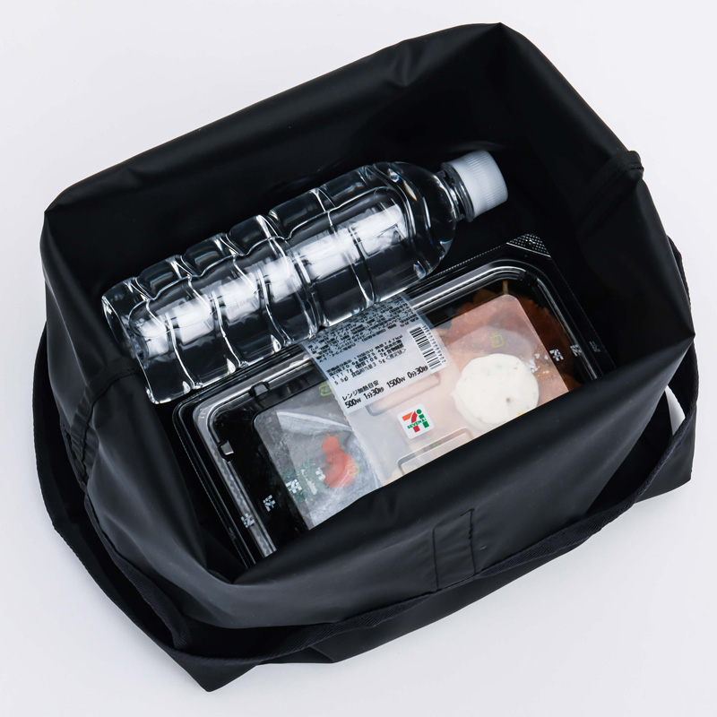 シックなブラックカラー「moz SHOPPING BAG BOOK SPRING EDITION BLACK」