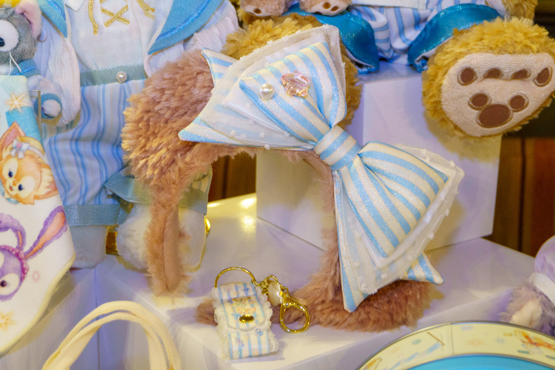 大きなリボンのカチューシャ（2500円）