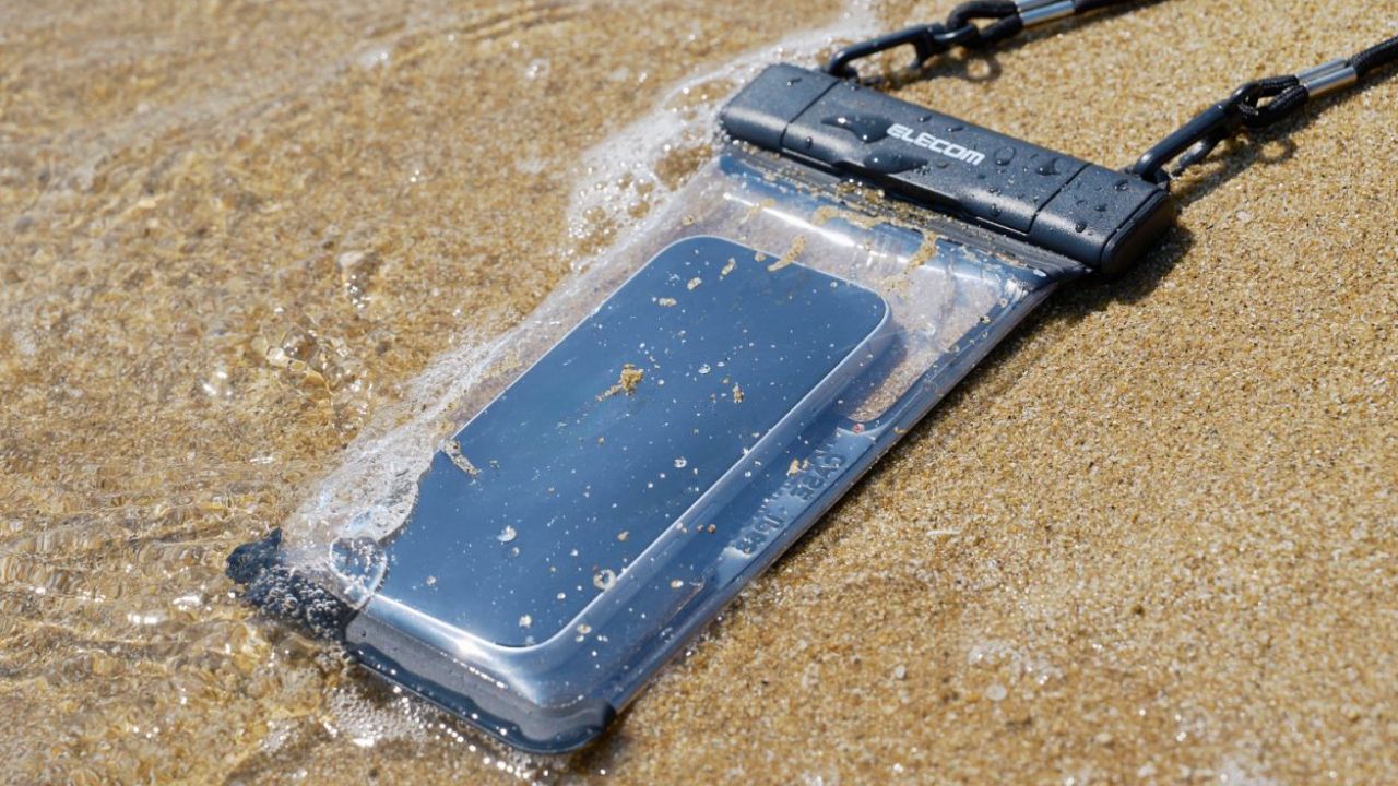 スマホ用防水ケース IP68 立体構造 ワンタッチ ブラック（ブラック）