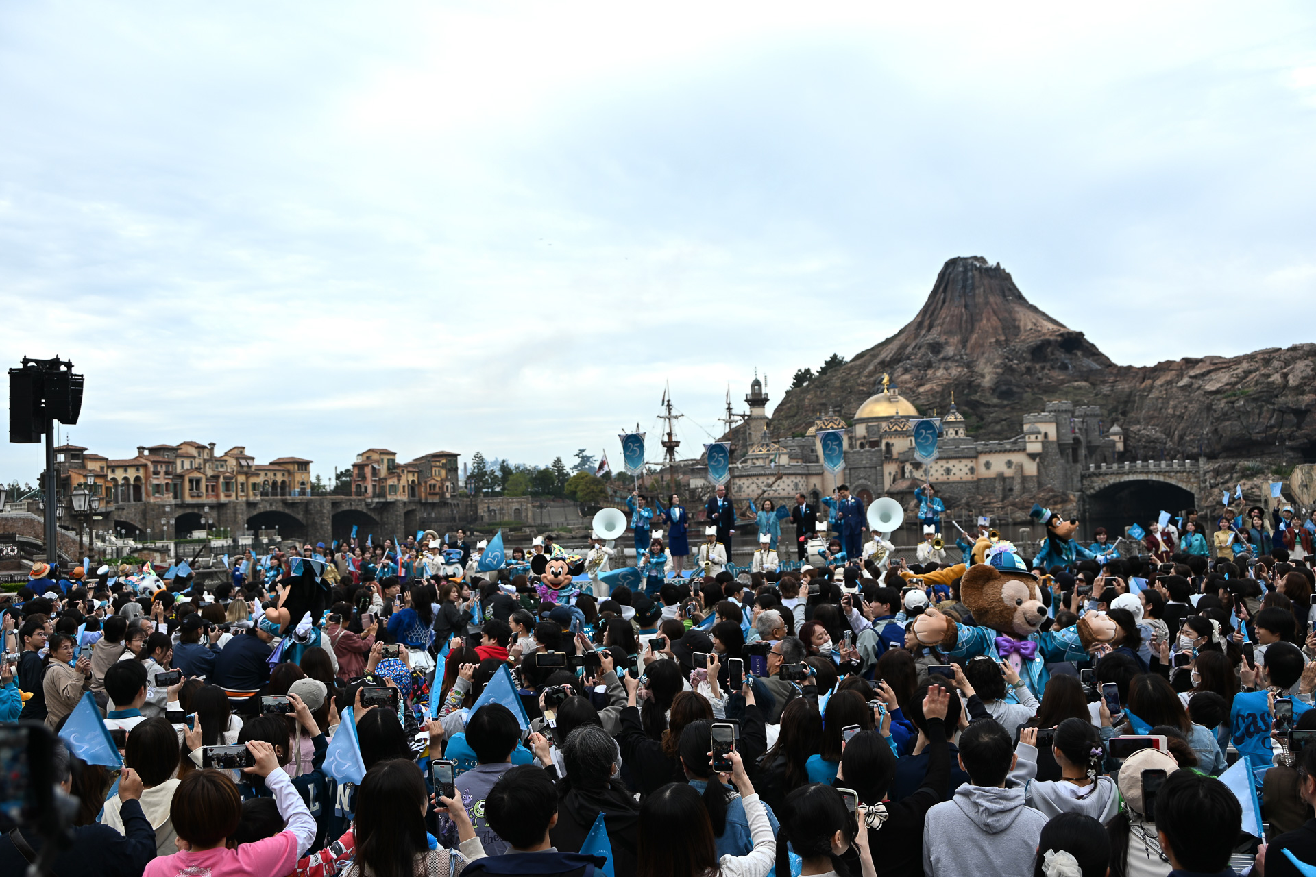 フィナーレではふたたび全員がステージへ